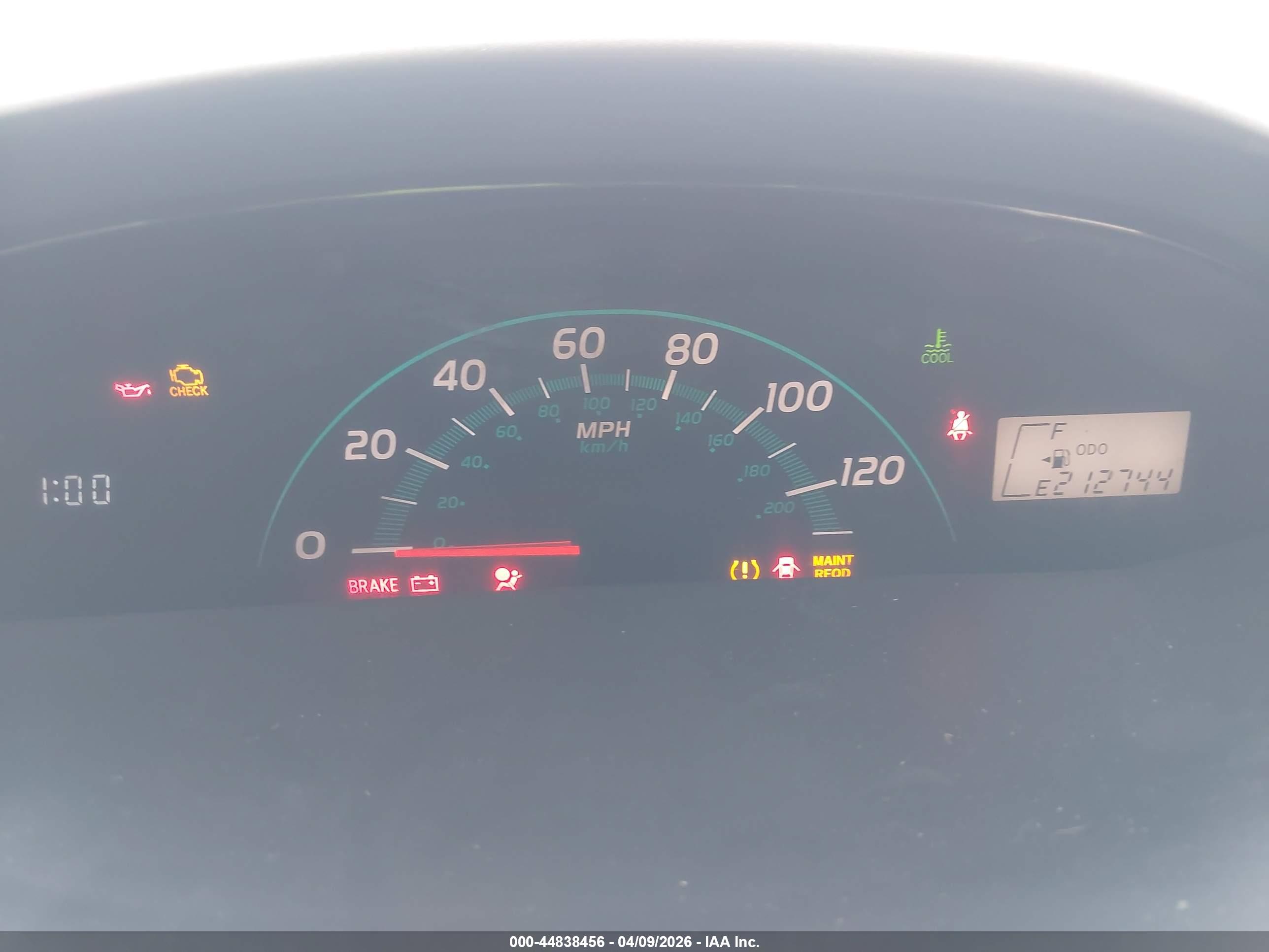 TOYOTA YARIS image 7