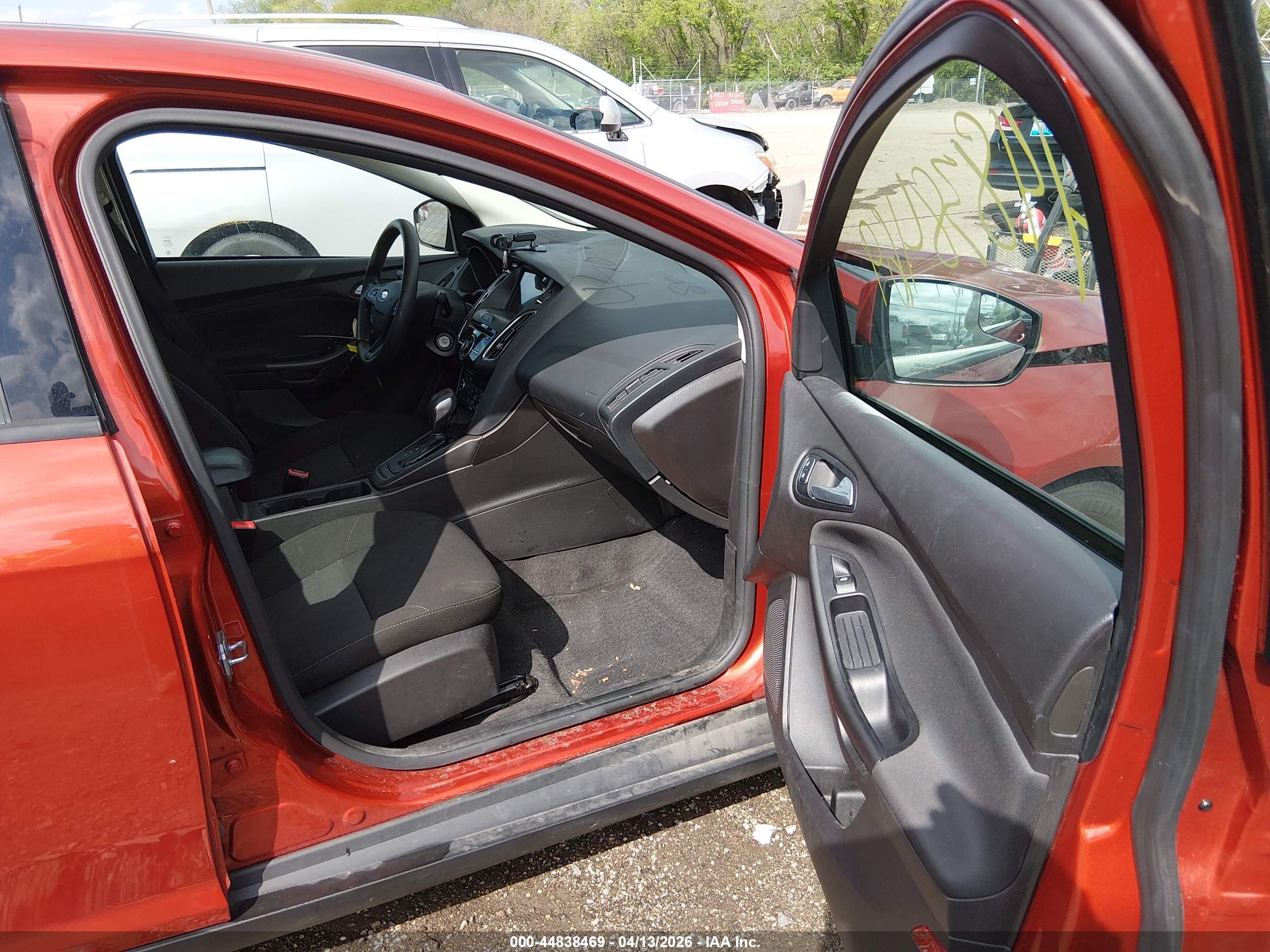 FORD FOCUS image 5