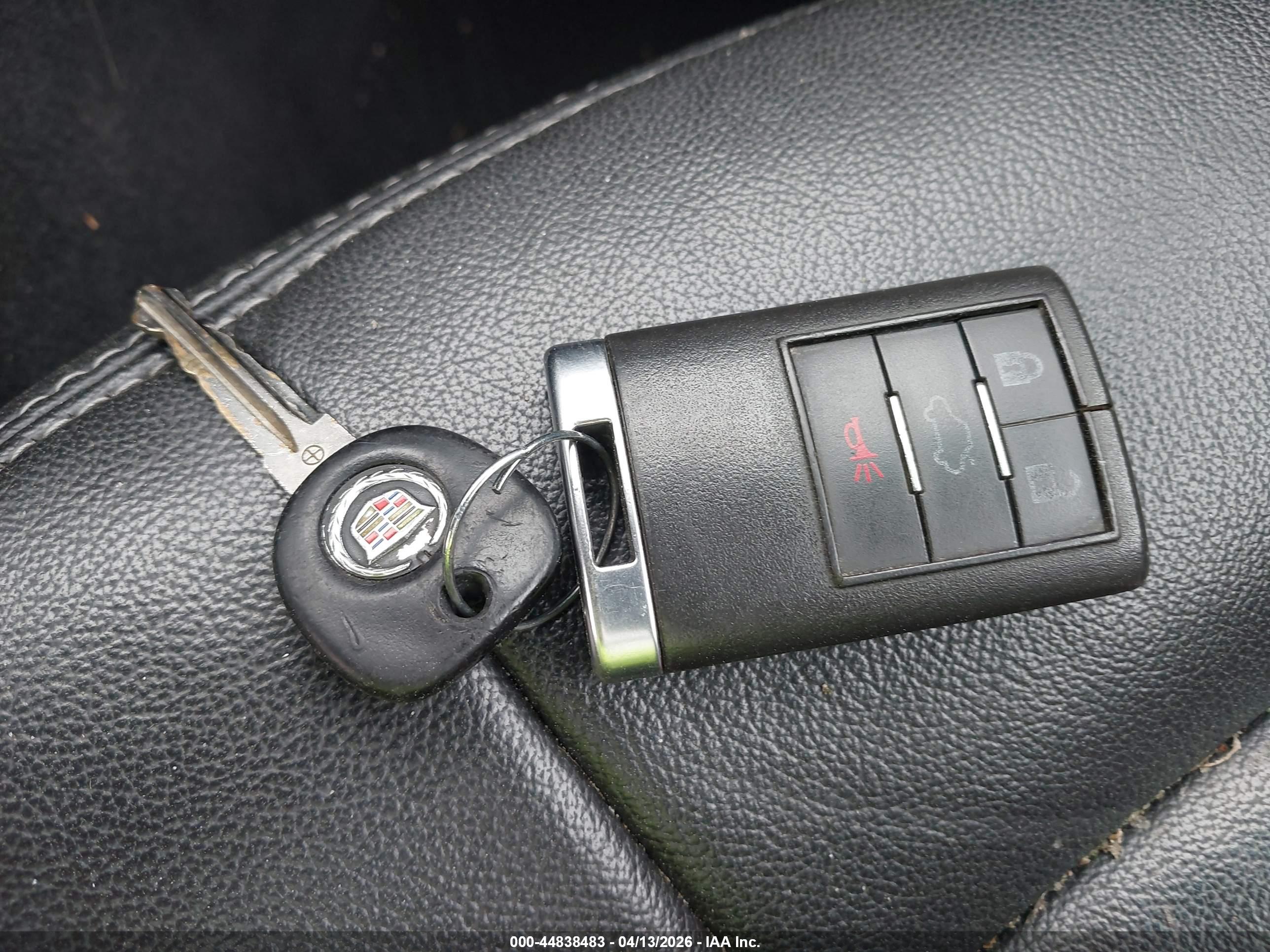 CADILLAC CTS image 11