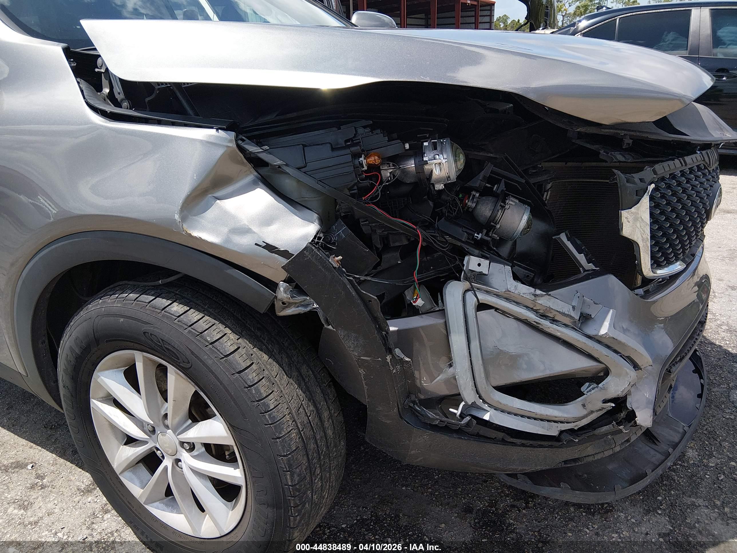 KIA SORENTO image 6