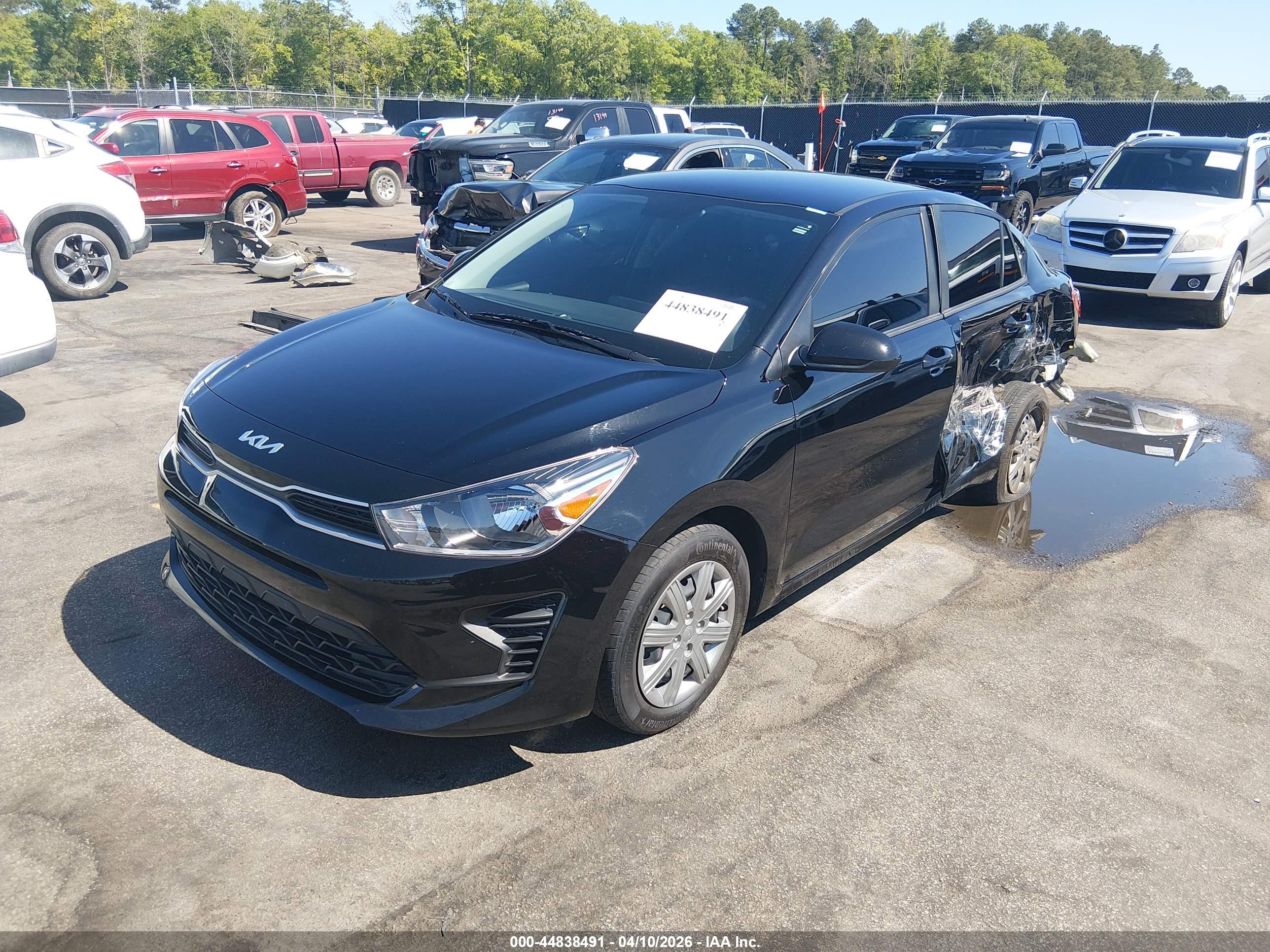 KIA RIO image 2