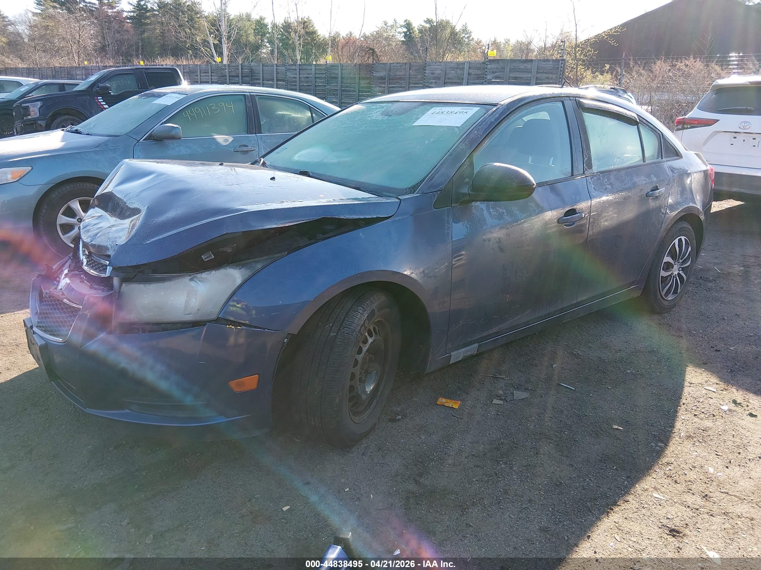 CHEVROLET CRUZE image 2