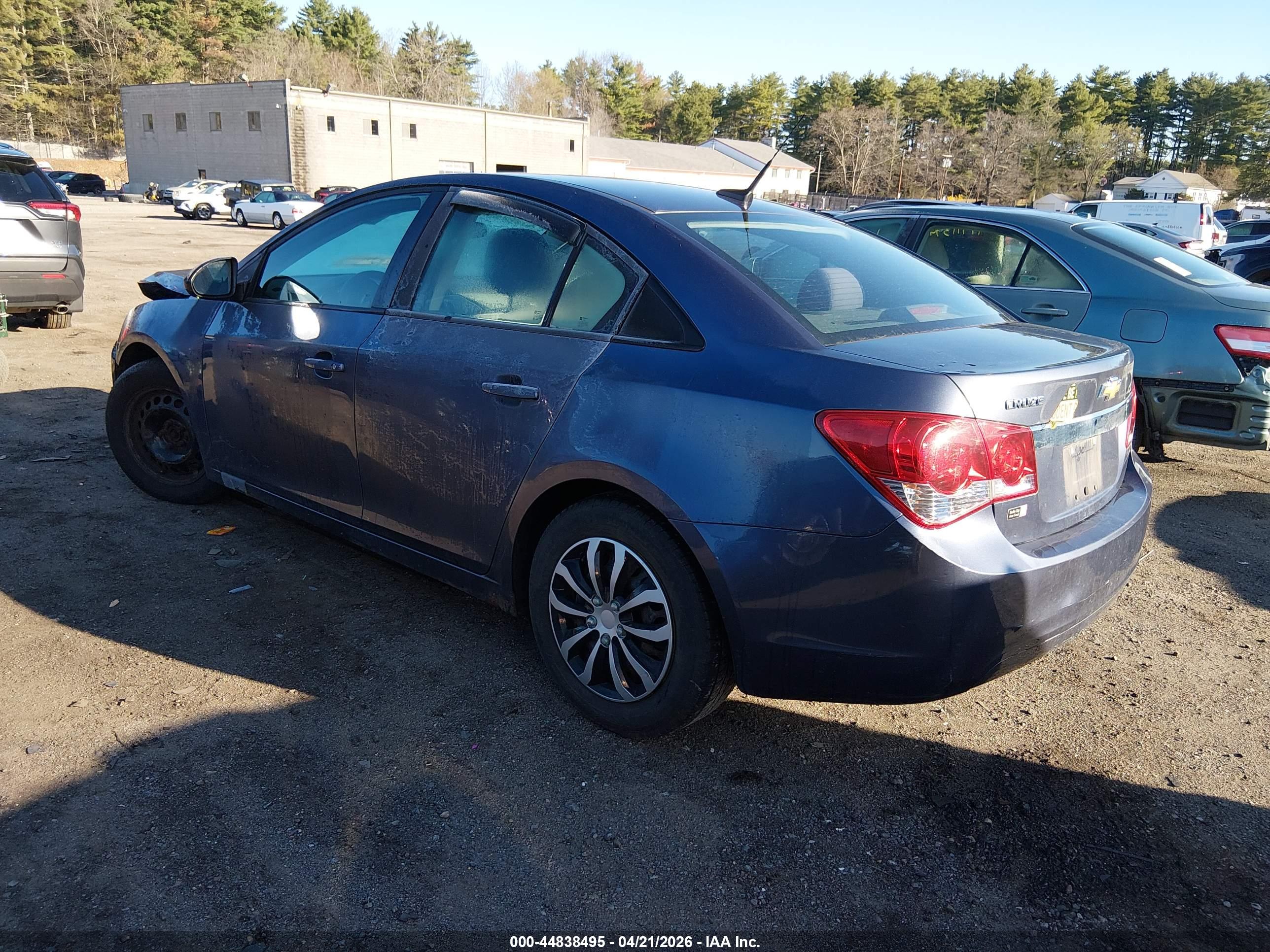 CHEVROLET CRUZE image 3