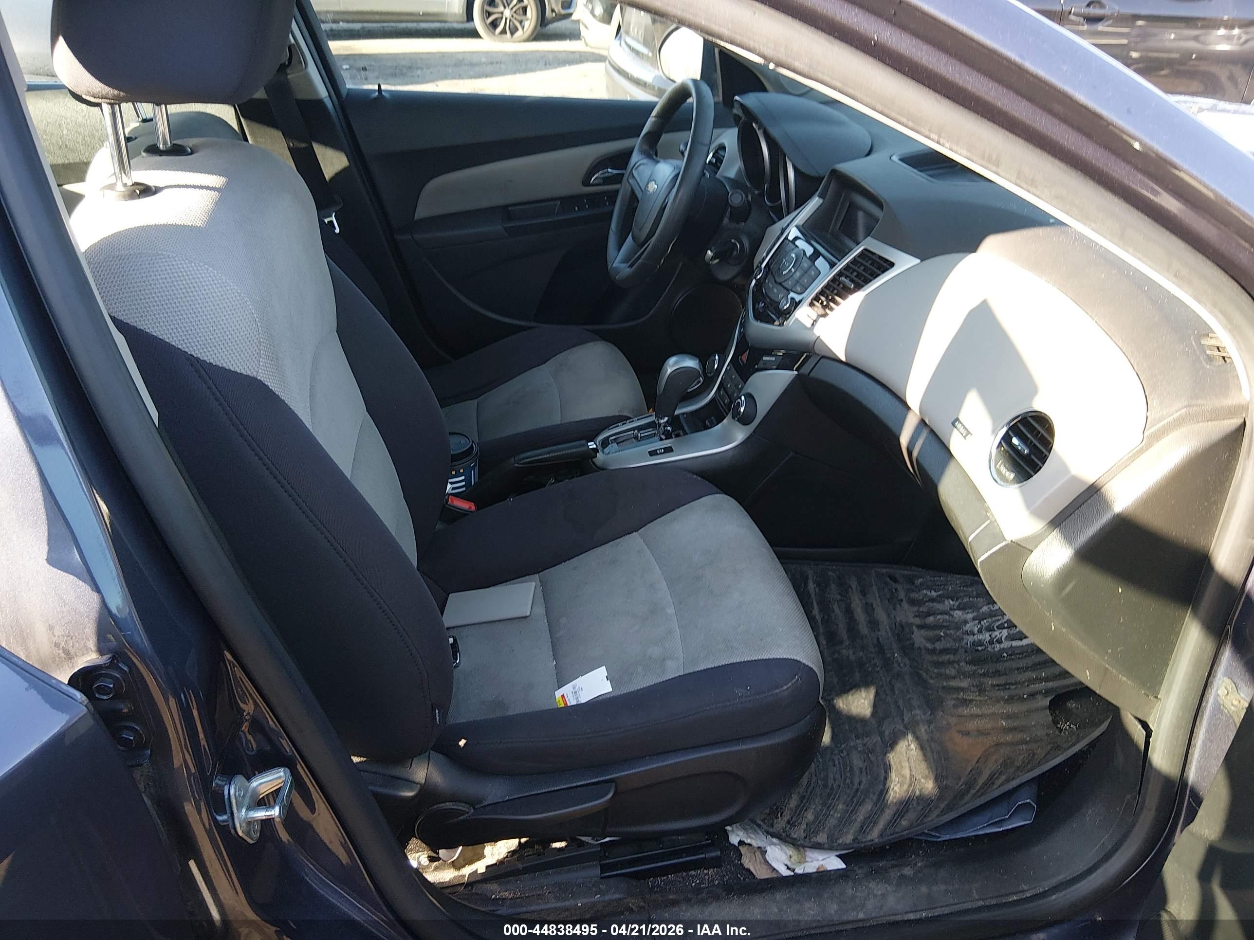CHEVROLET CRUZE image 5
