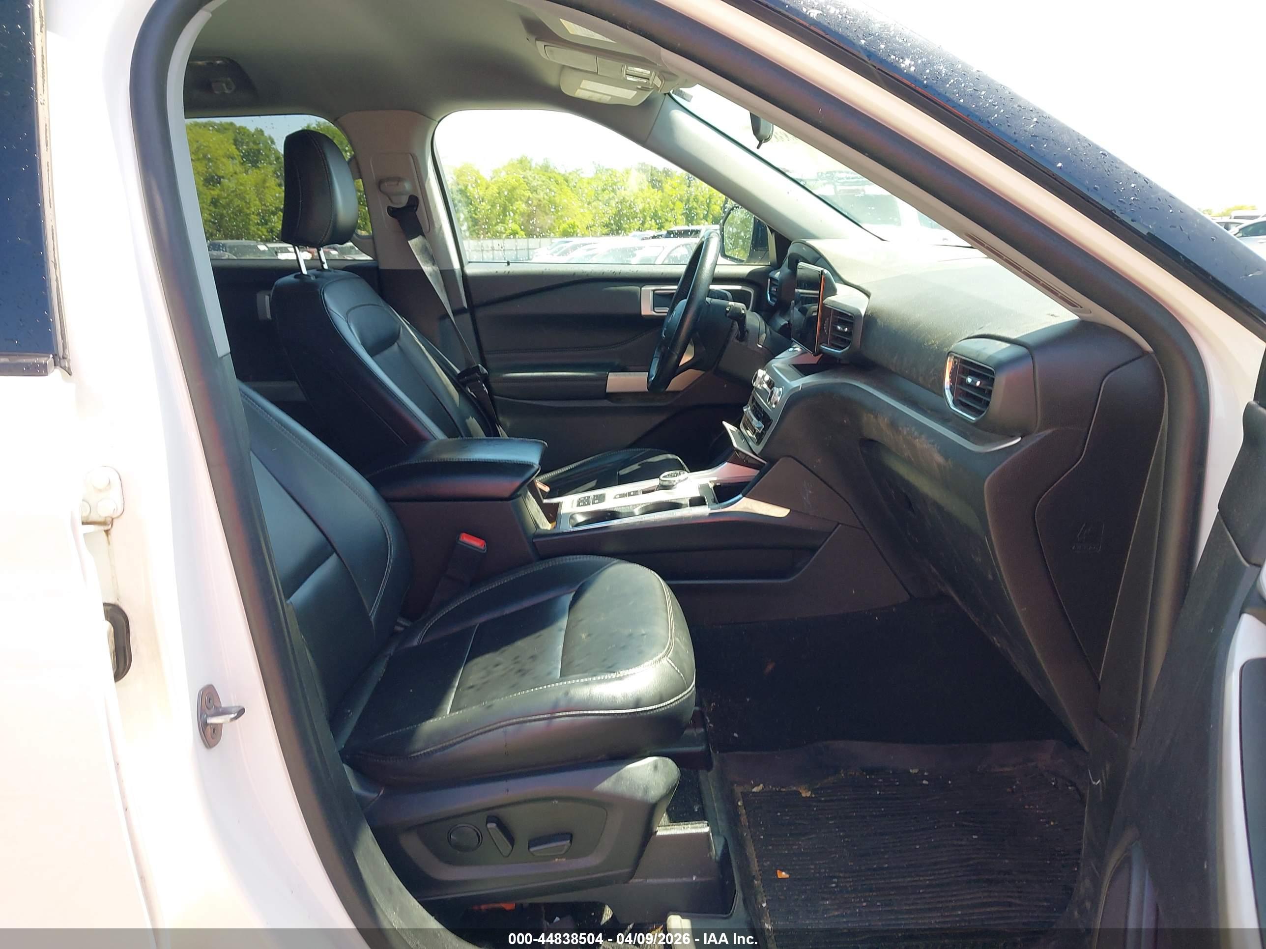 FORD EXPLORER image 5