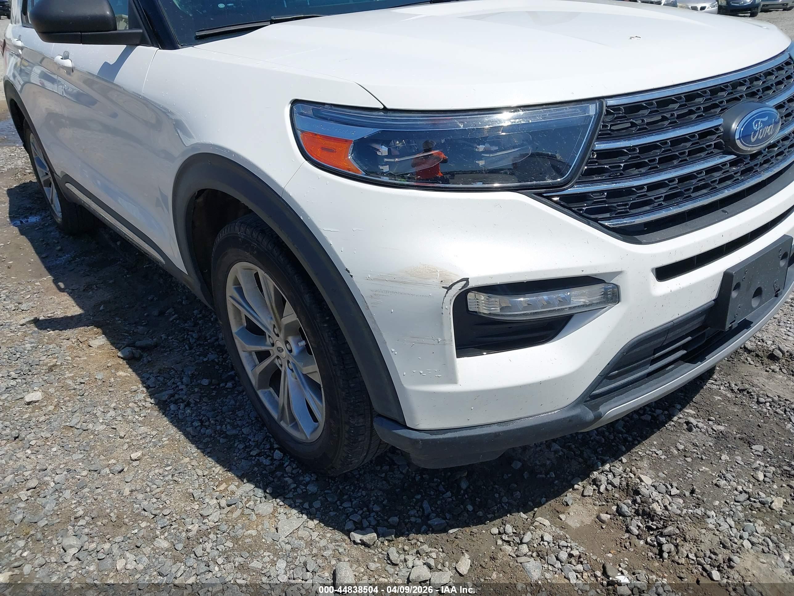 FORD EXPLORER image 6