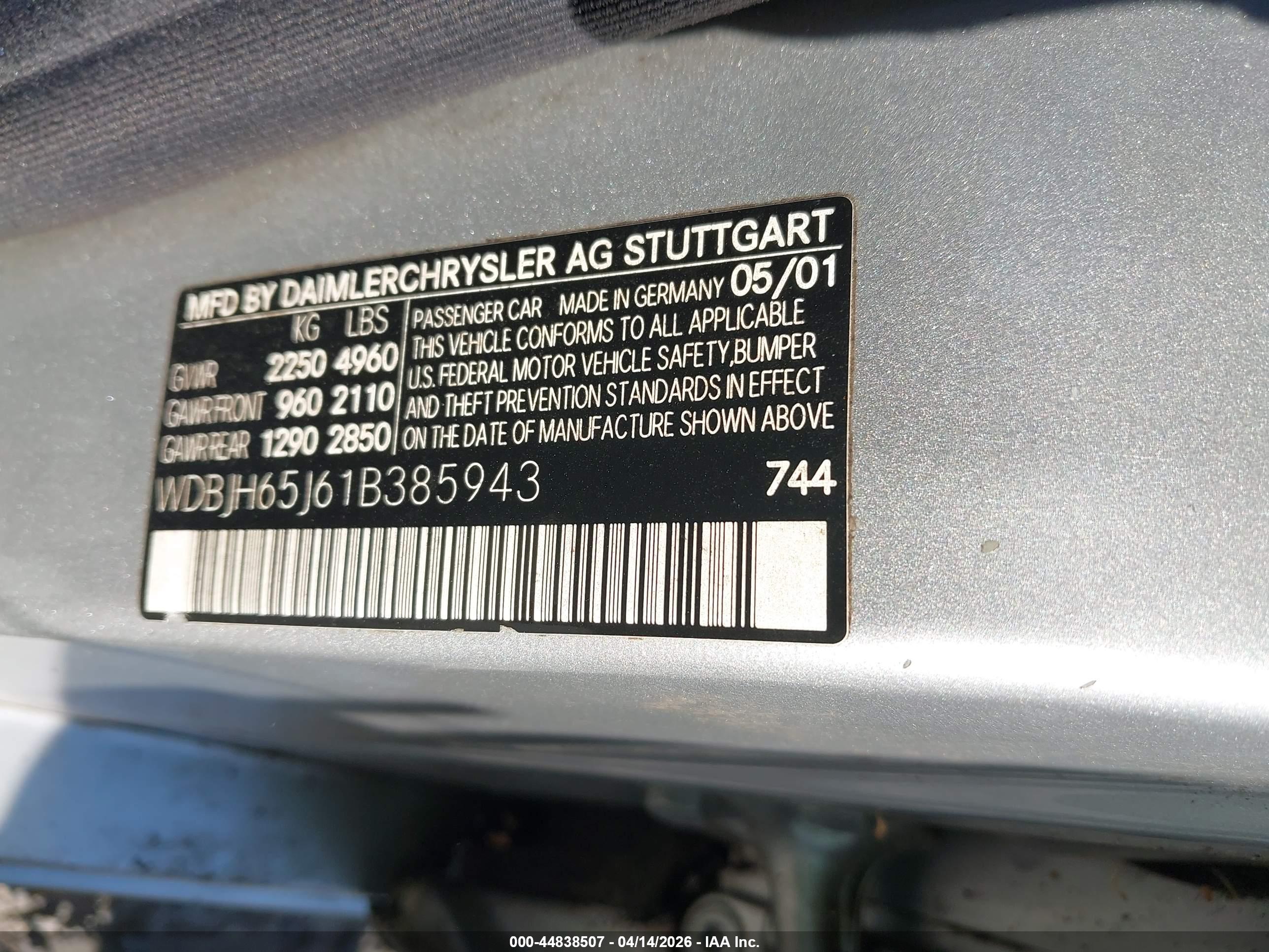 MERCEDES-BENZ E image 9