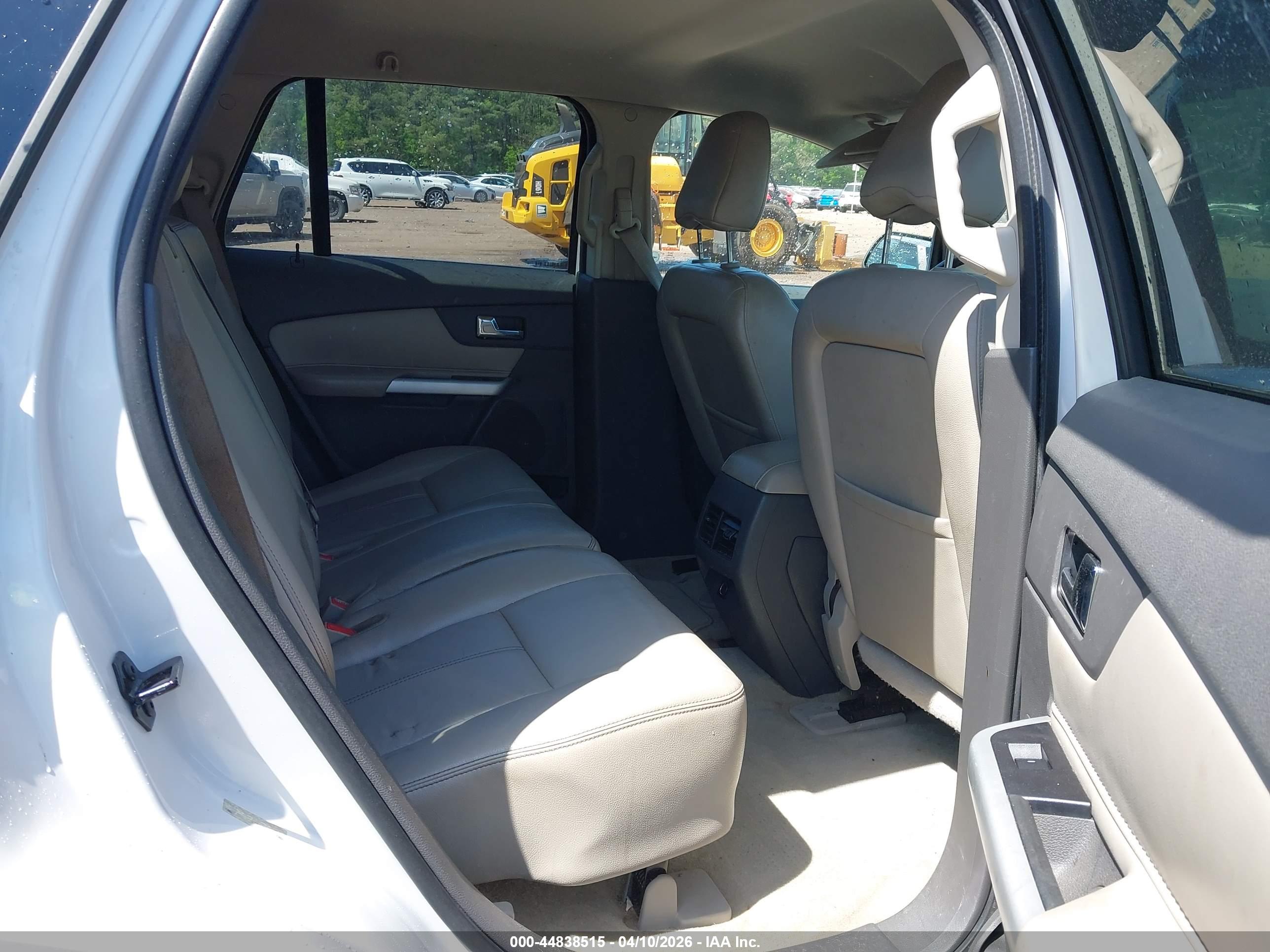 FORD EDGE image 8