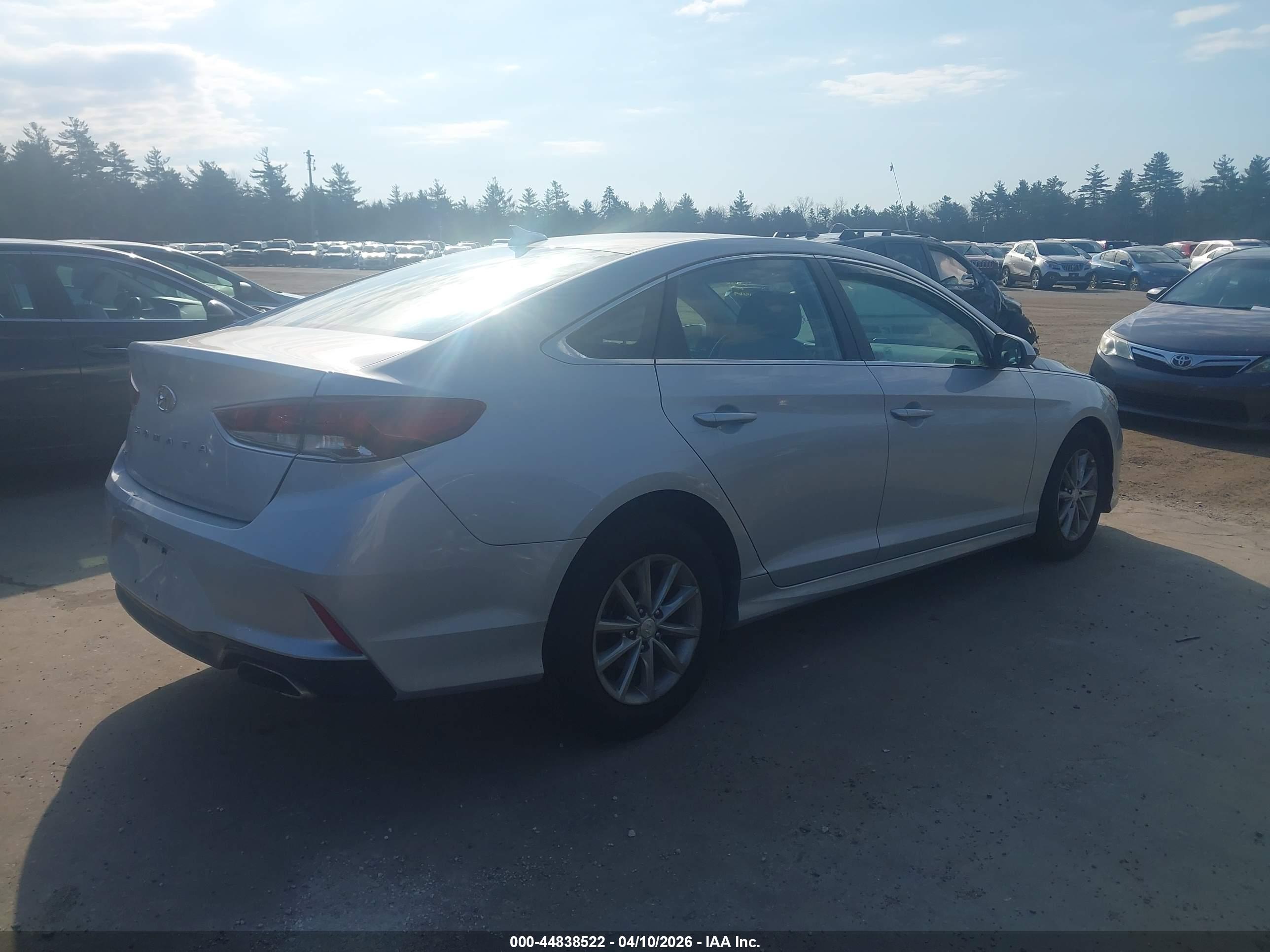 HYUNDAI SONATA image 4