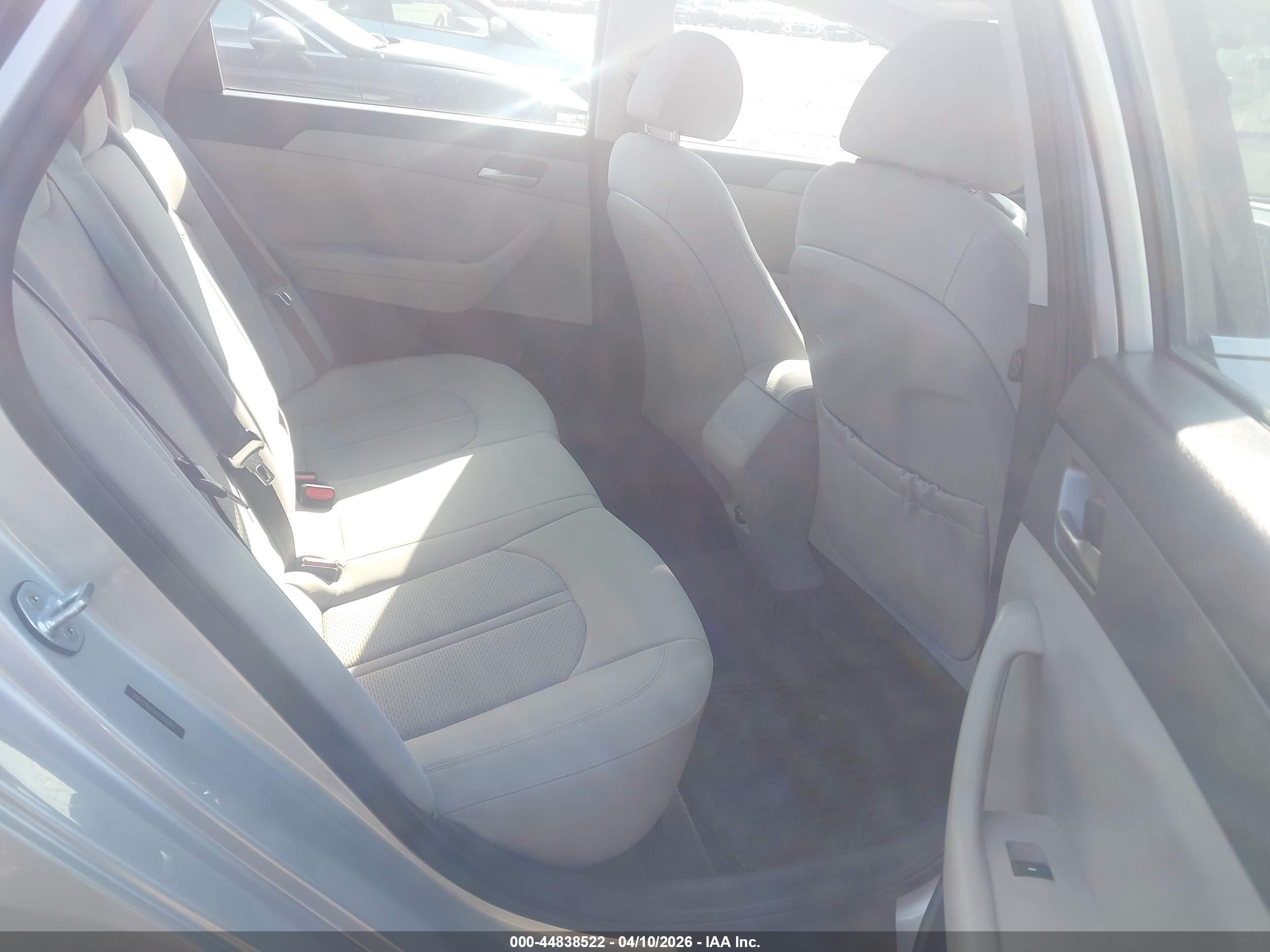 HYUNDAI SONATA image 8