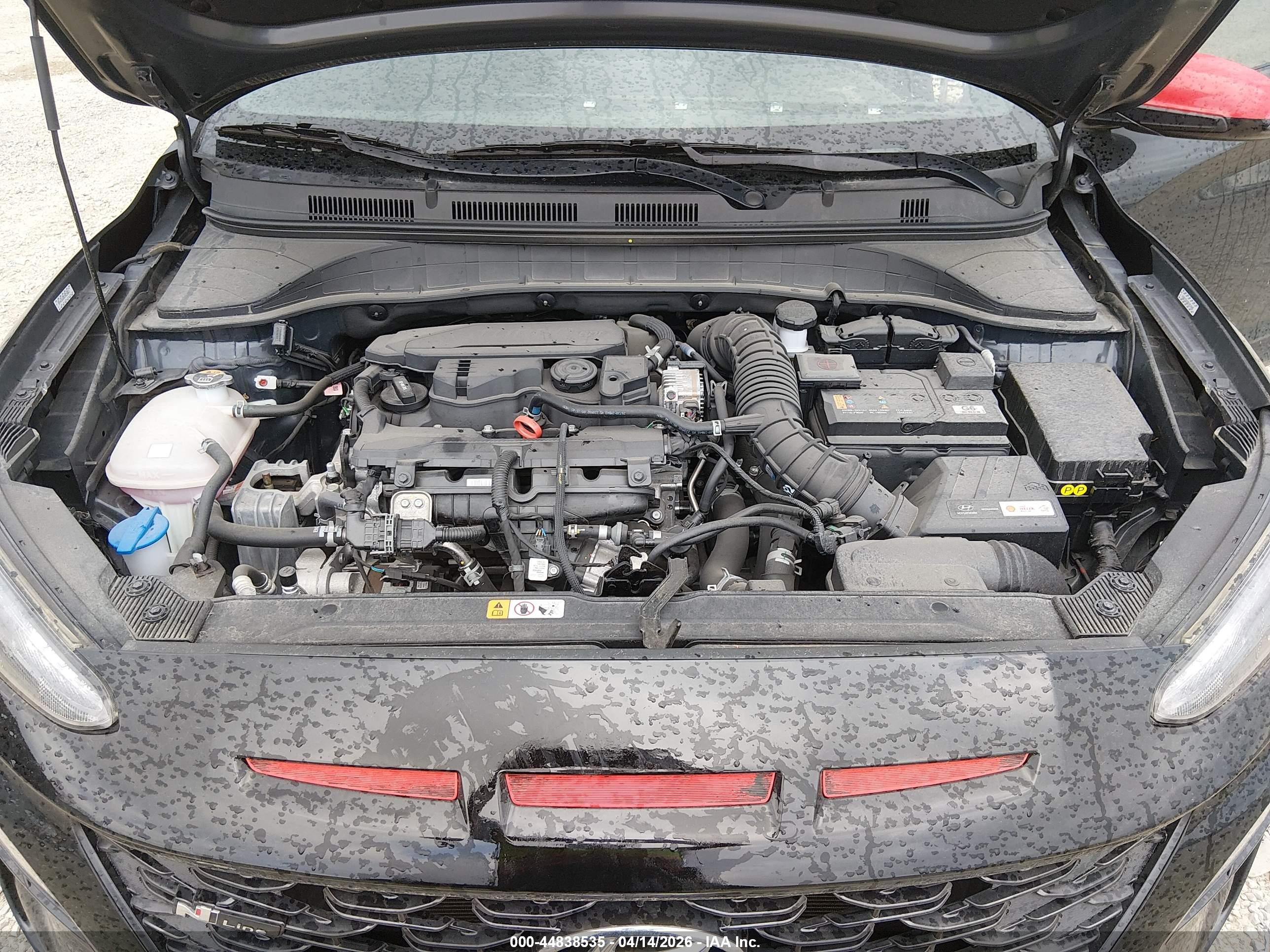 HYUNDAI KONA image 10