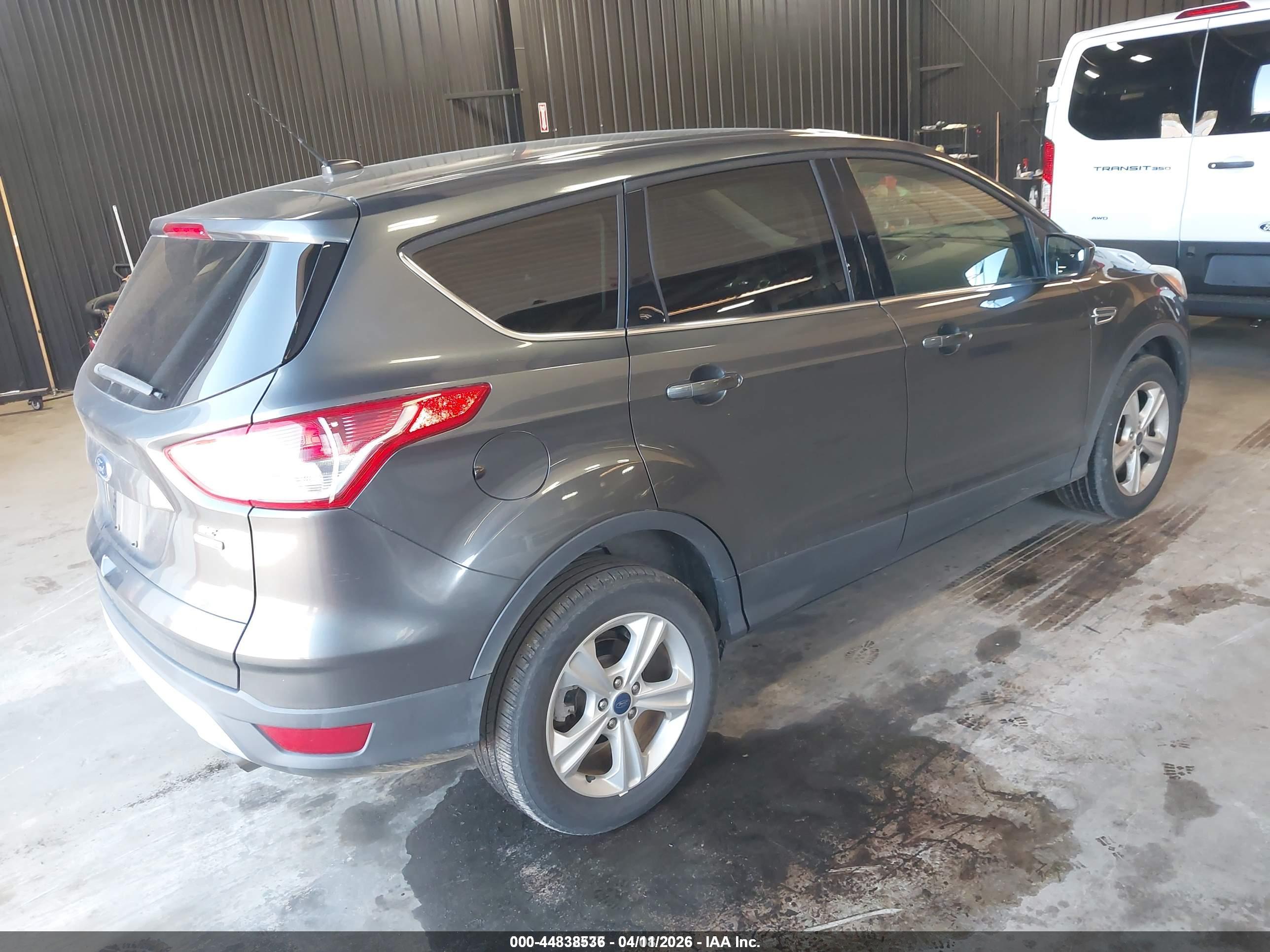 FORD ESCAPE image 4