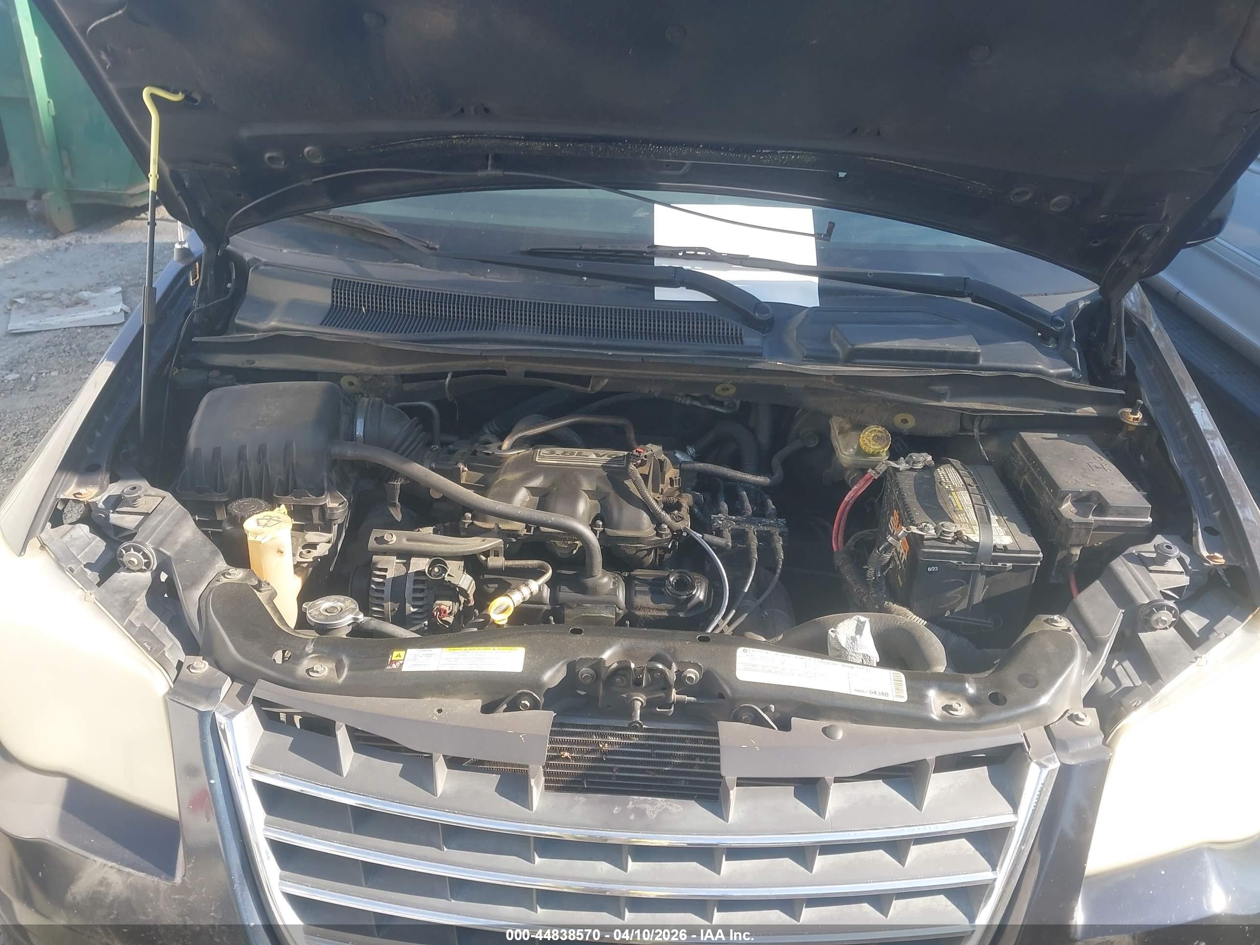CHRYSLER TOWN image 10