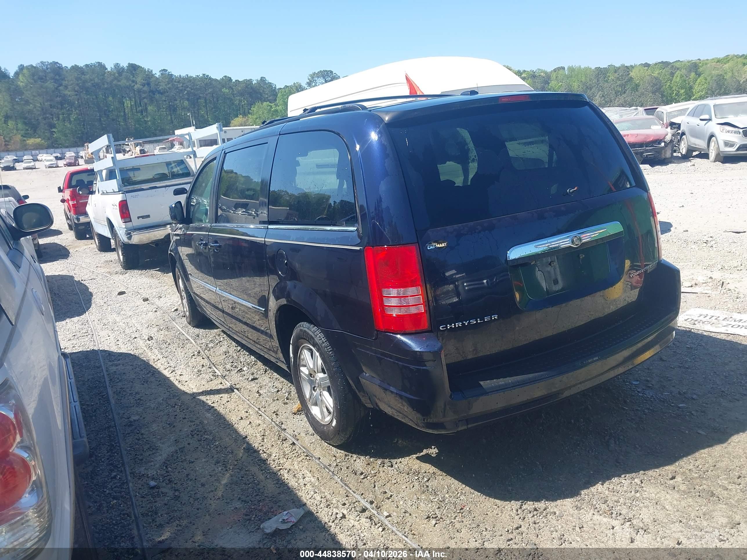 CHRYSLER TOWN image 3