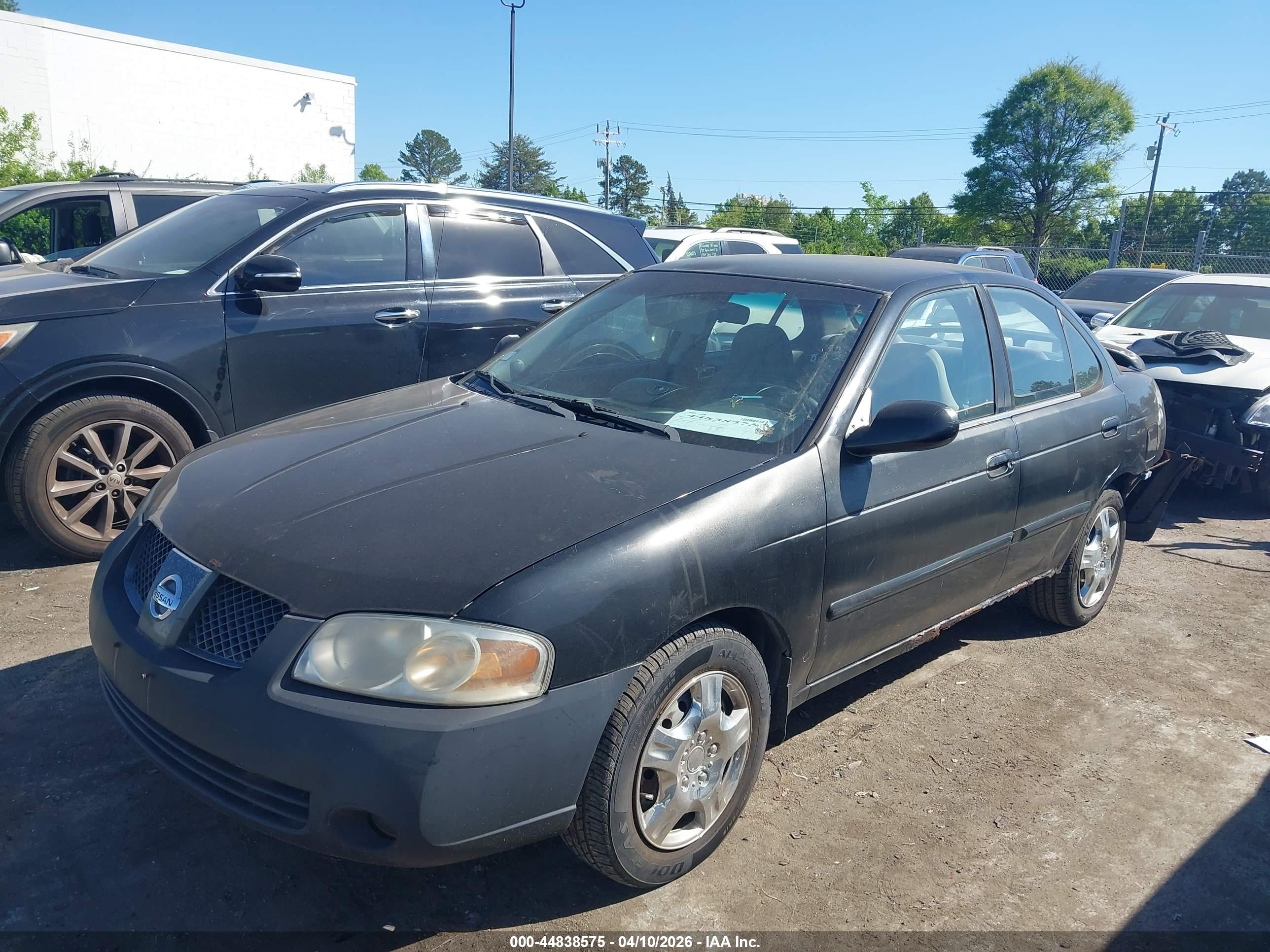 NISSAN SENTRA image 2