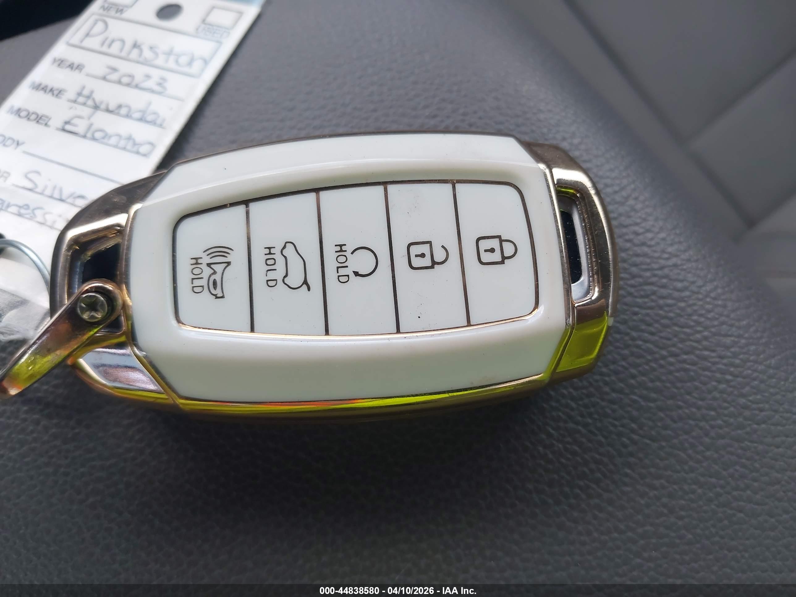 HYUNDAI ELANTRA image 11