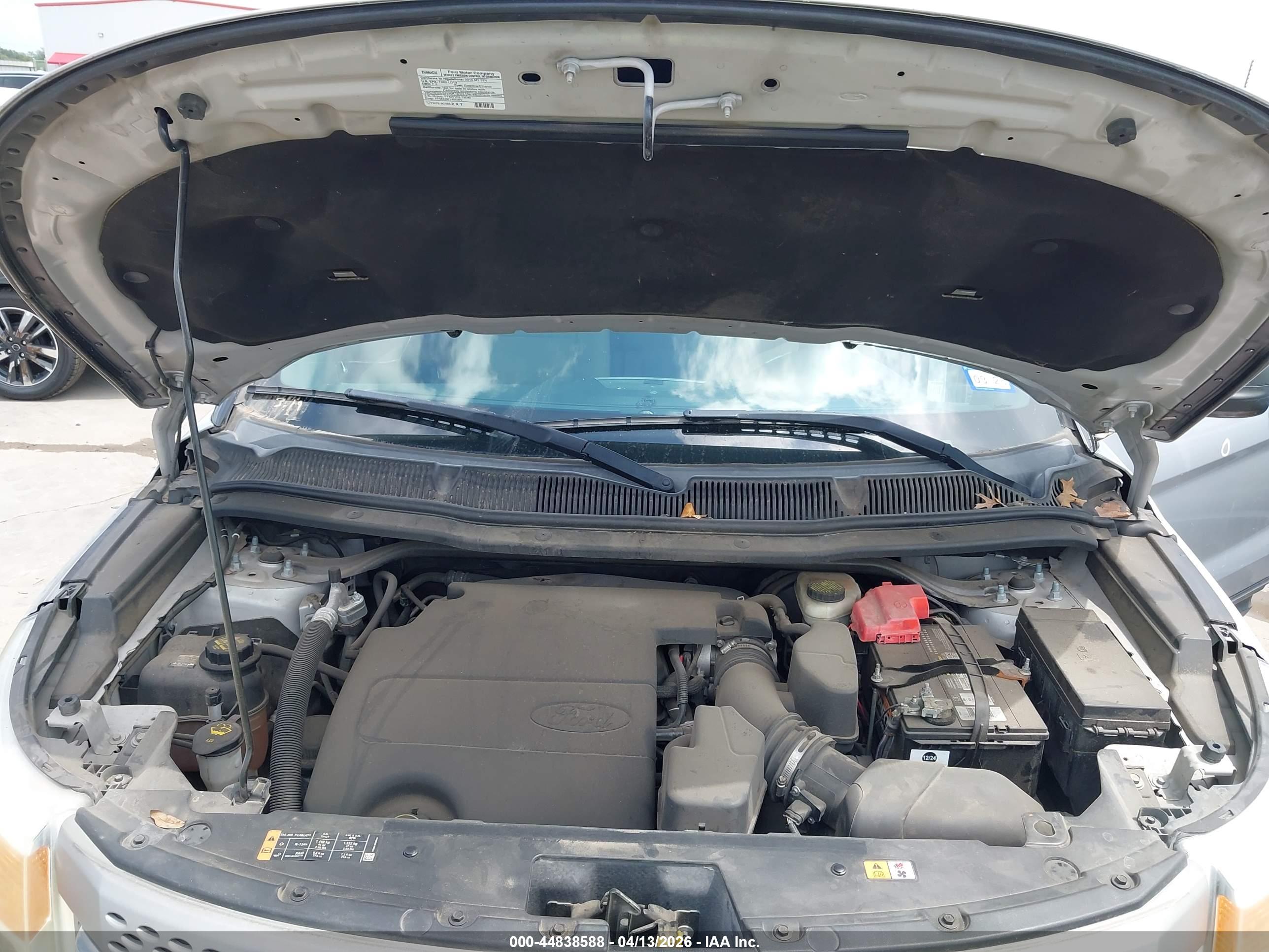 FORD EXPLORER image 10