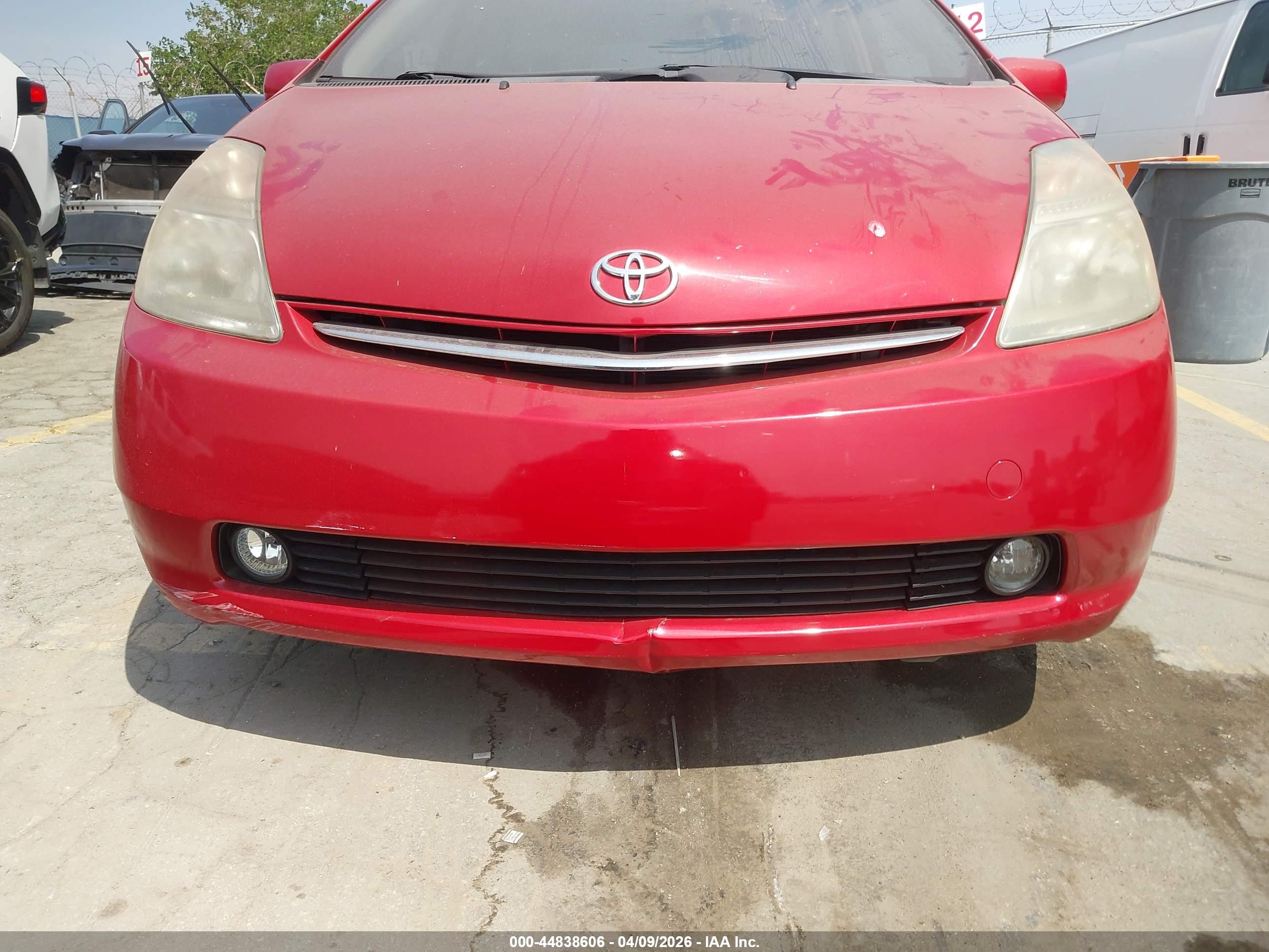 TOYOTA PRIUS image 6