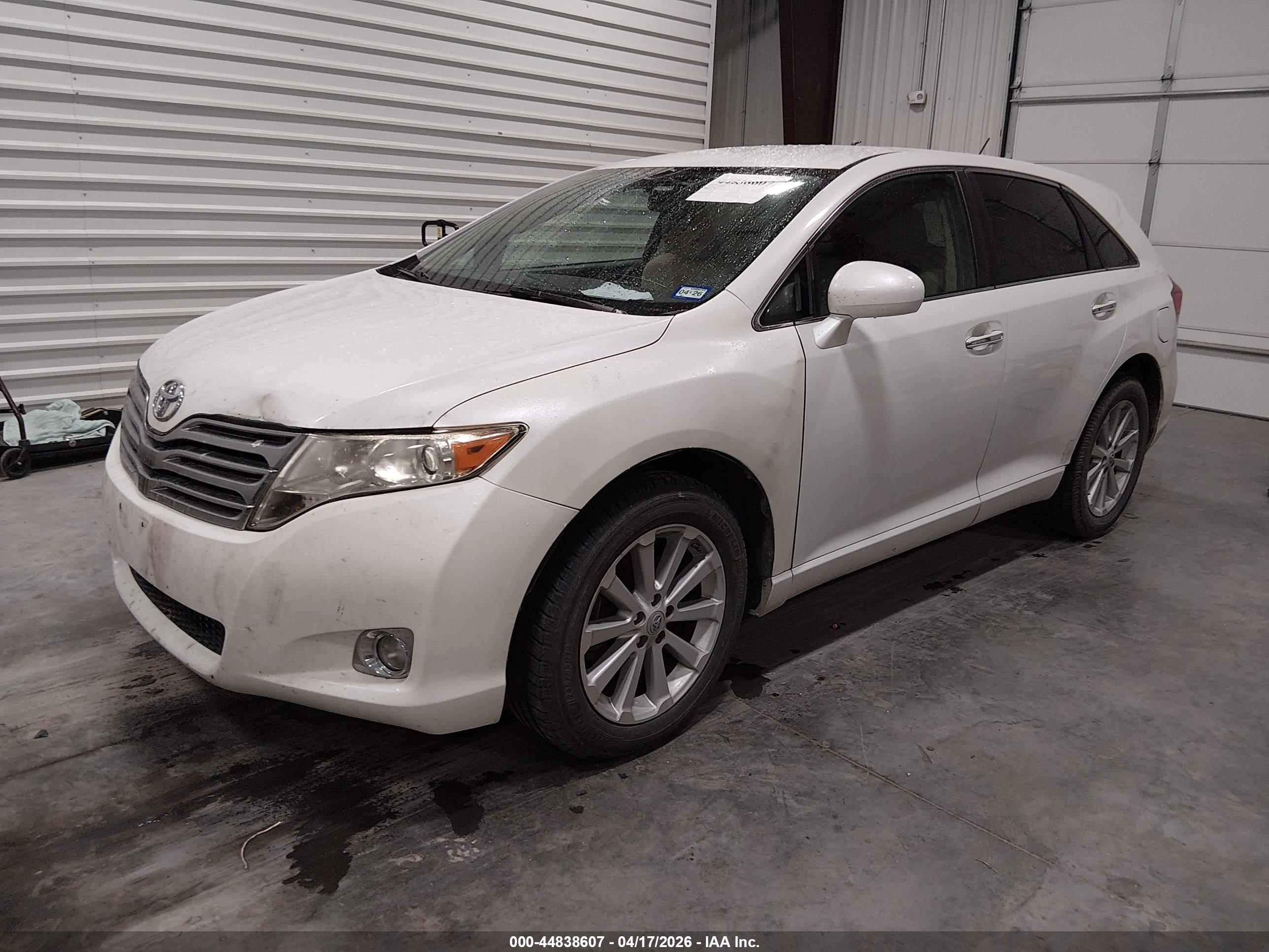TOYOTA VENZA image 2