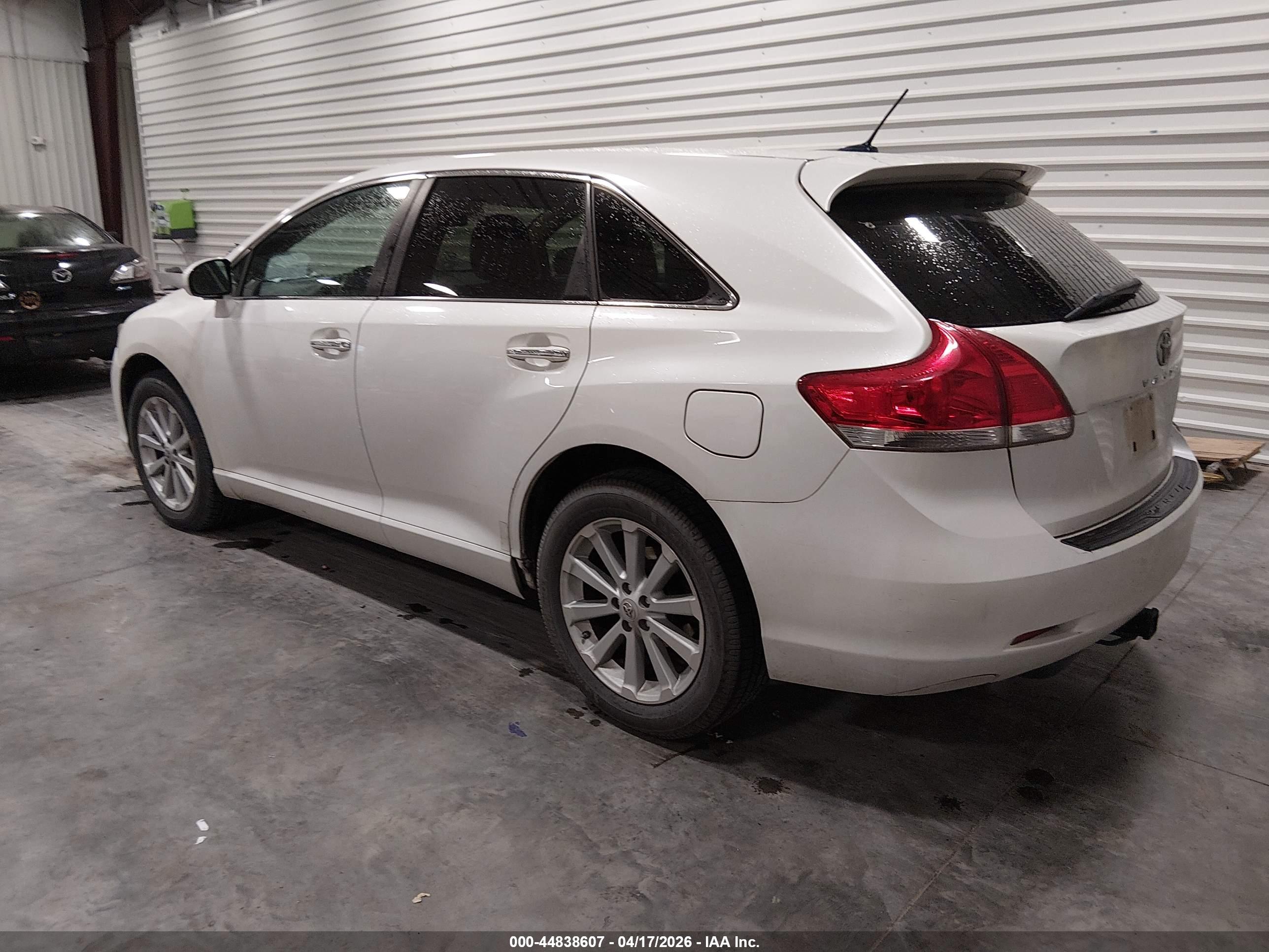 TOYOTA VENZA image 3