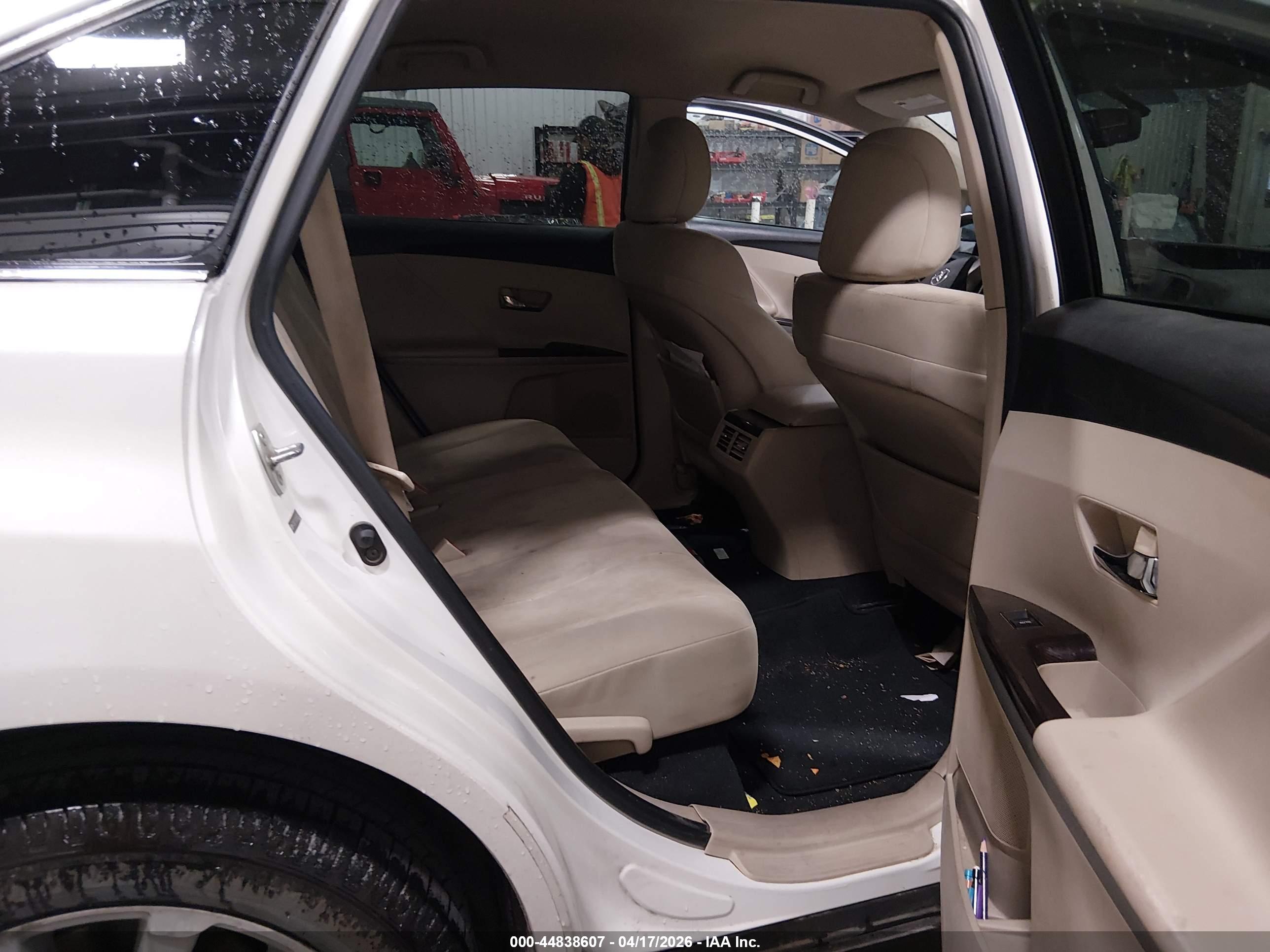 TOYOTA VENZA image 8