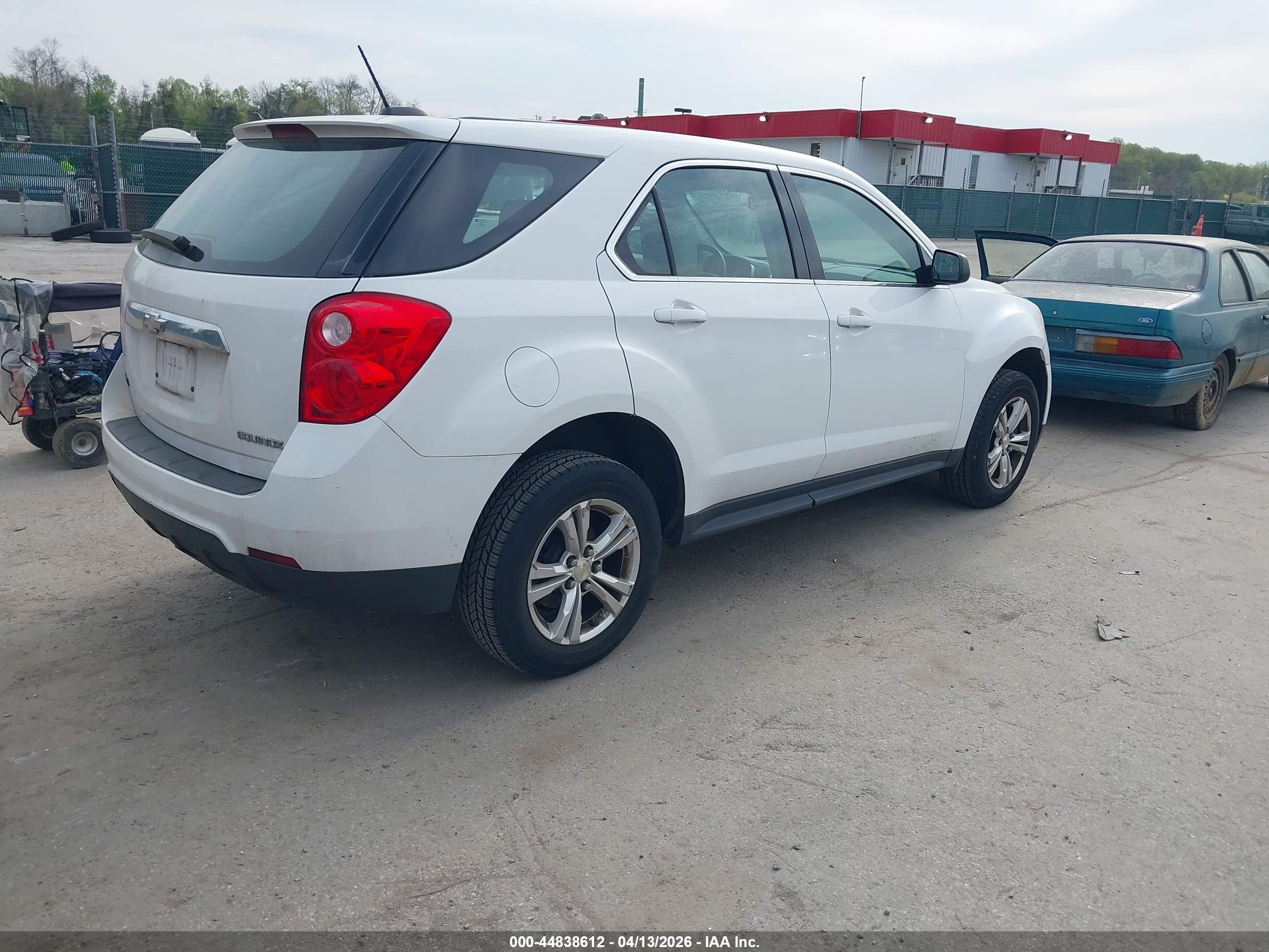 CHEVROLET EQUINOX image 4