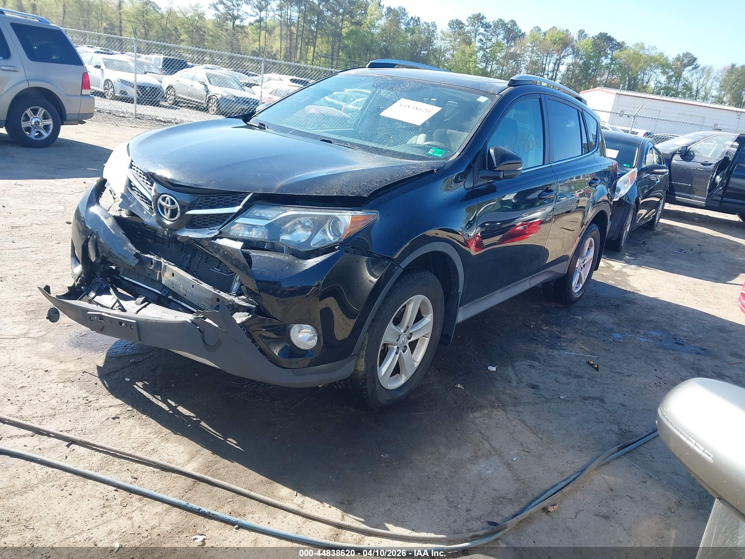TOYOTA RAV4 image 2