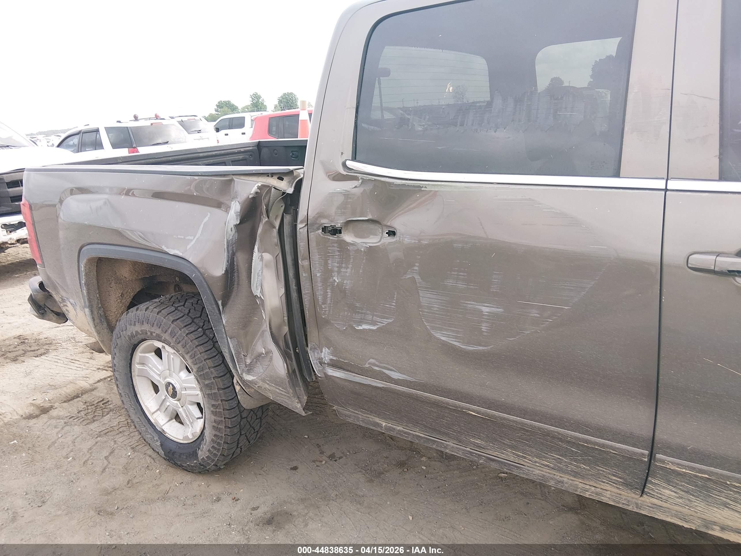 GMC SIERRA image 6