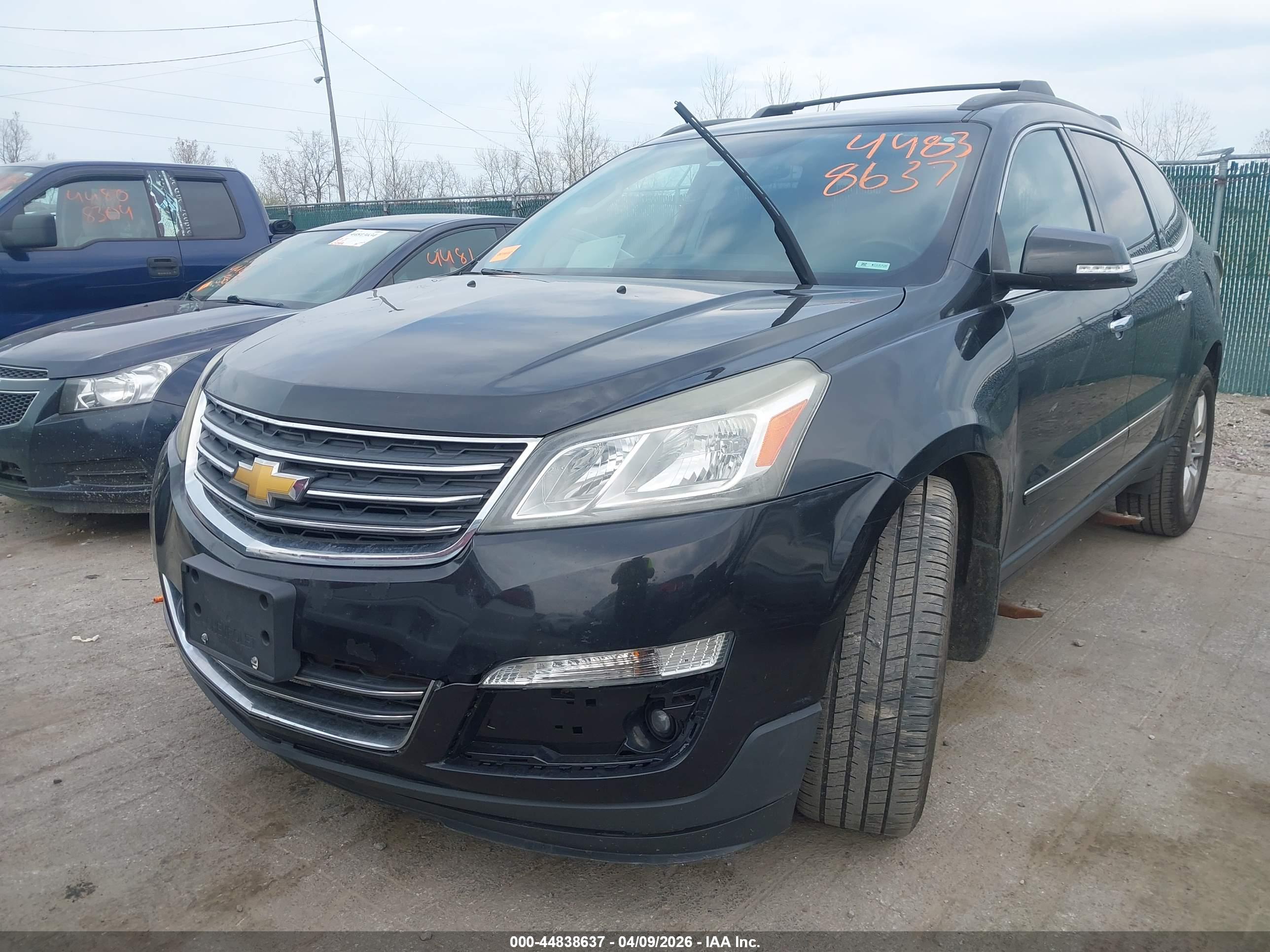 CHEVROLET TRAVERSE image 6