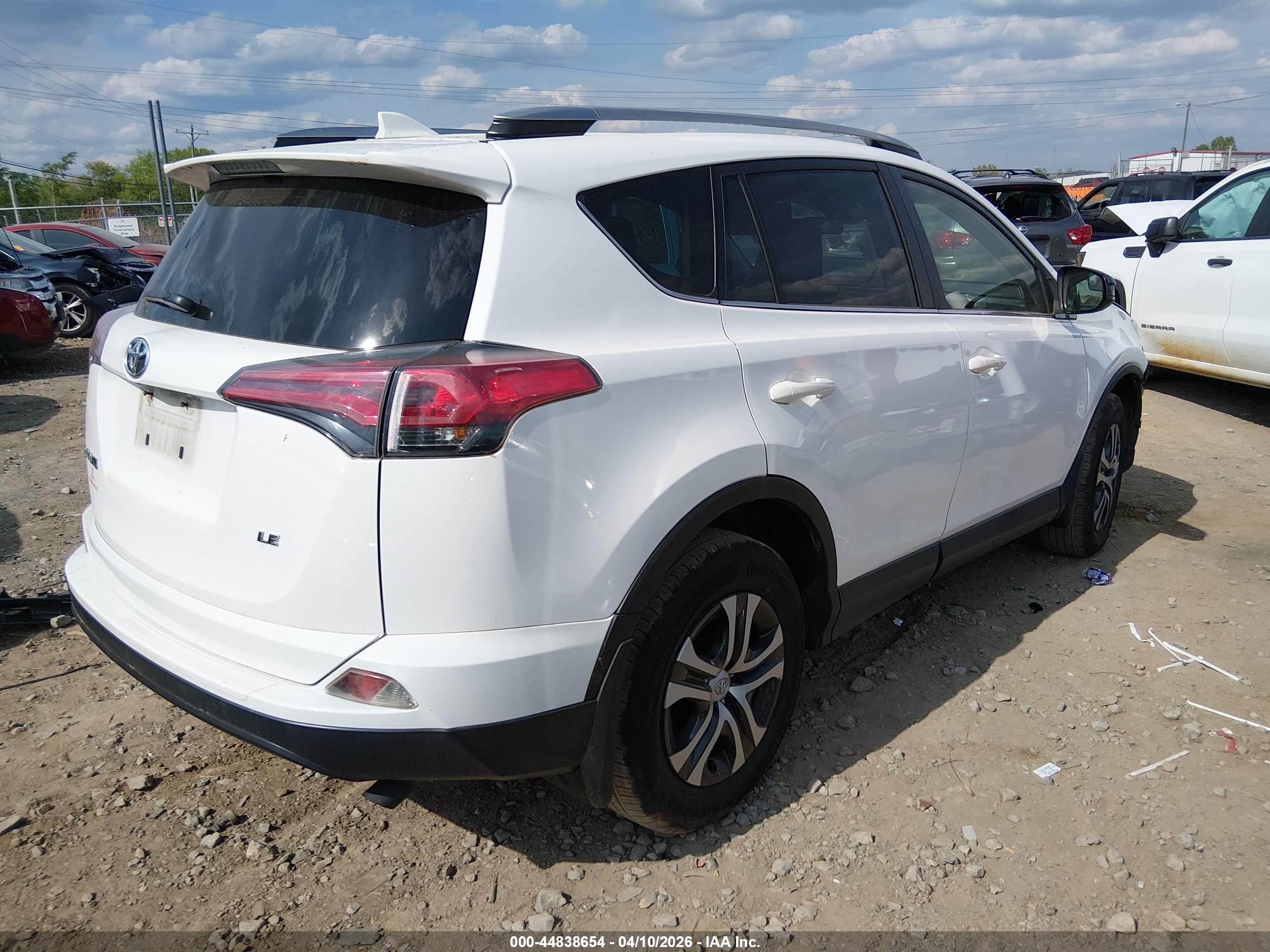 TOYOTA RAV4 image 4