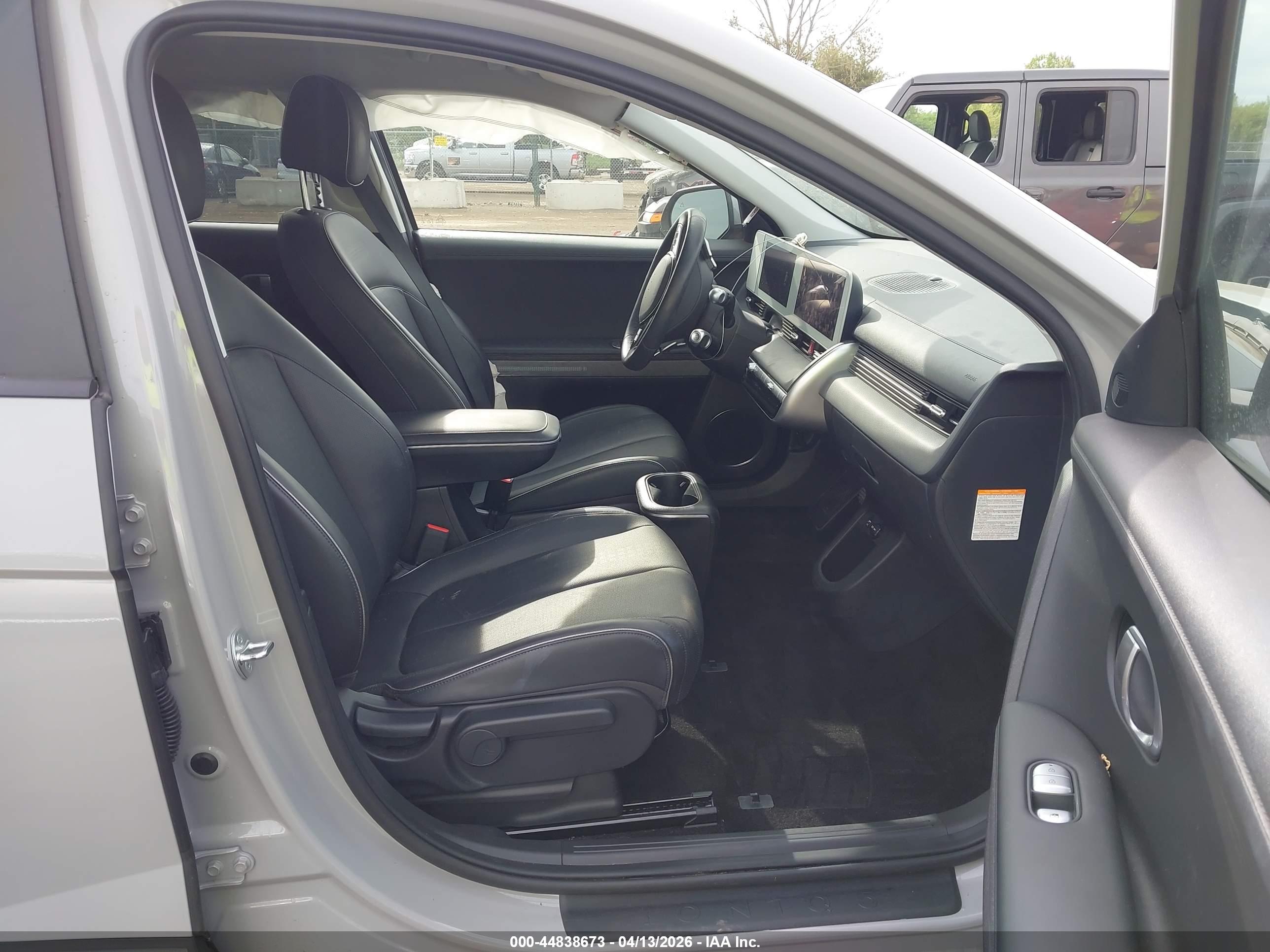 HYUNDAI IONIQ image 5