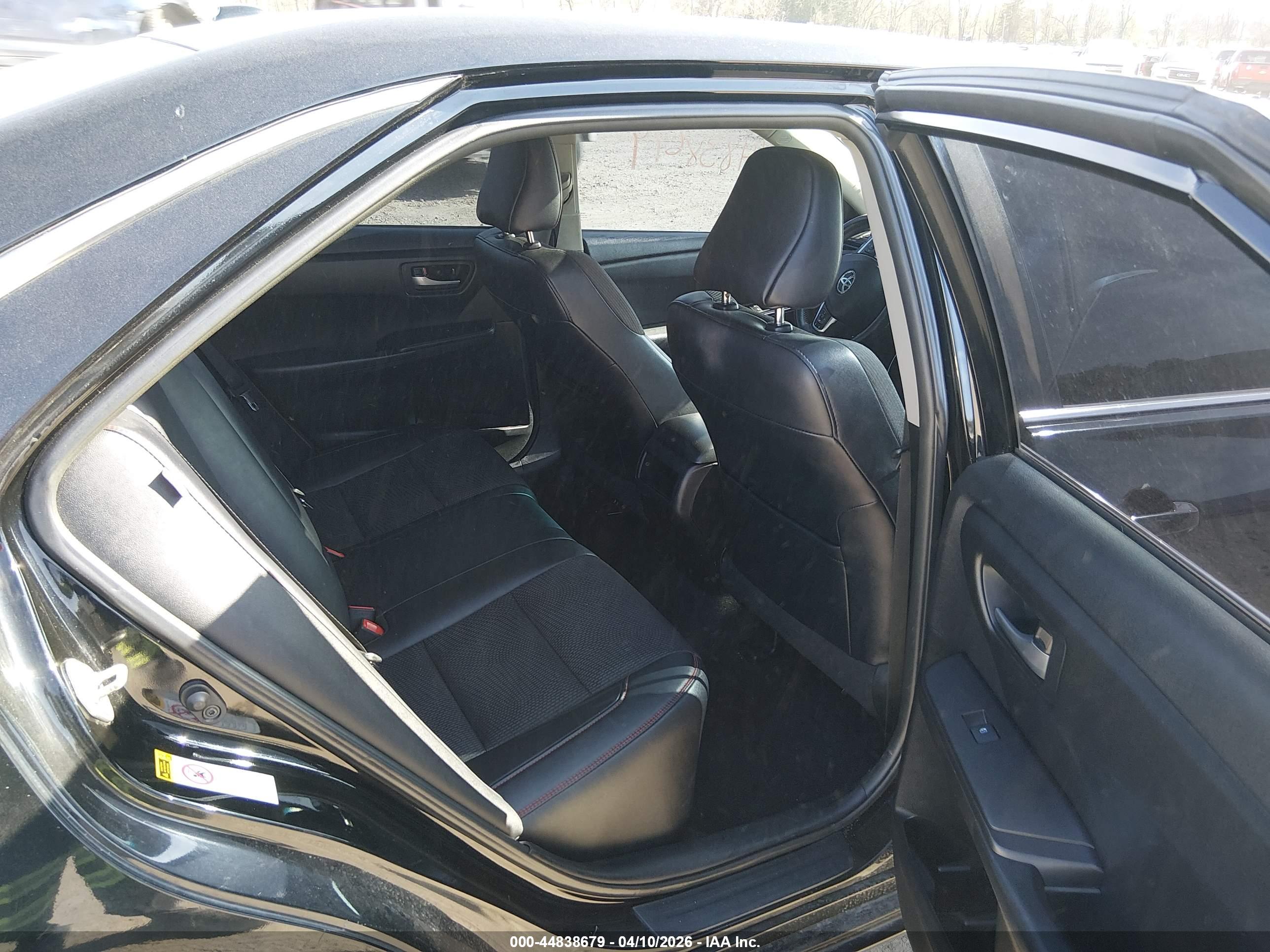 TOYOTA CAMRY image 8