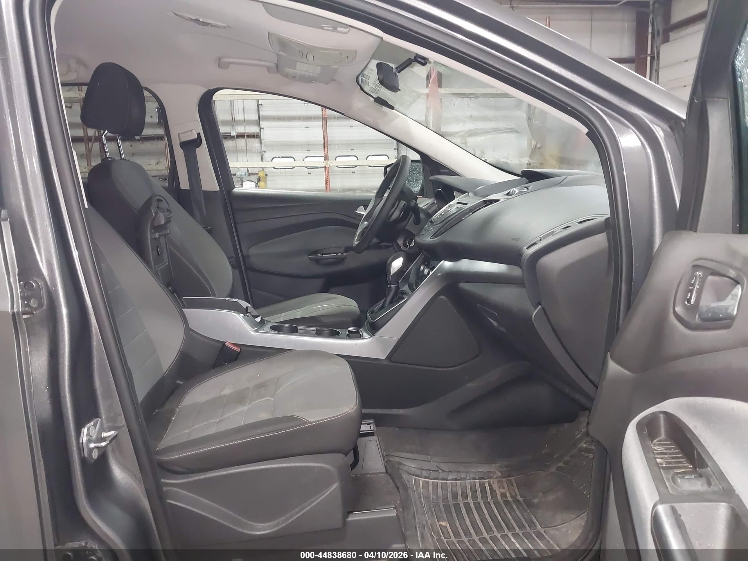 FORD ESCAPE image 5