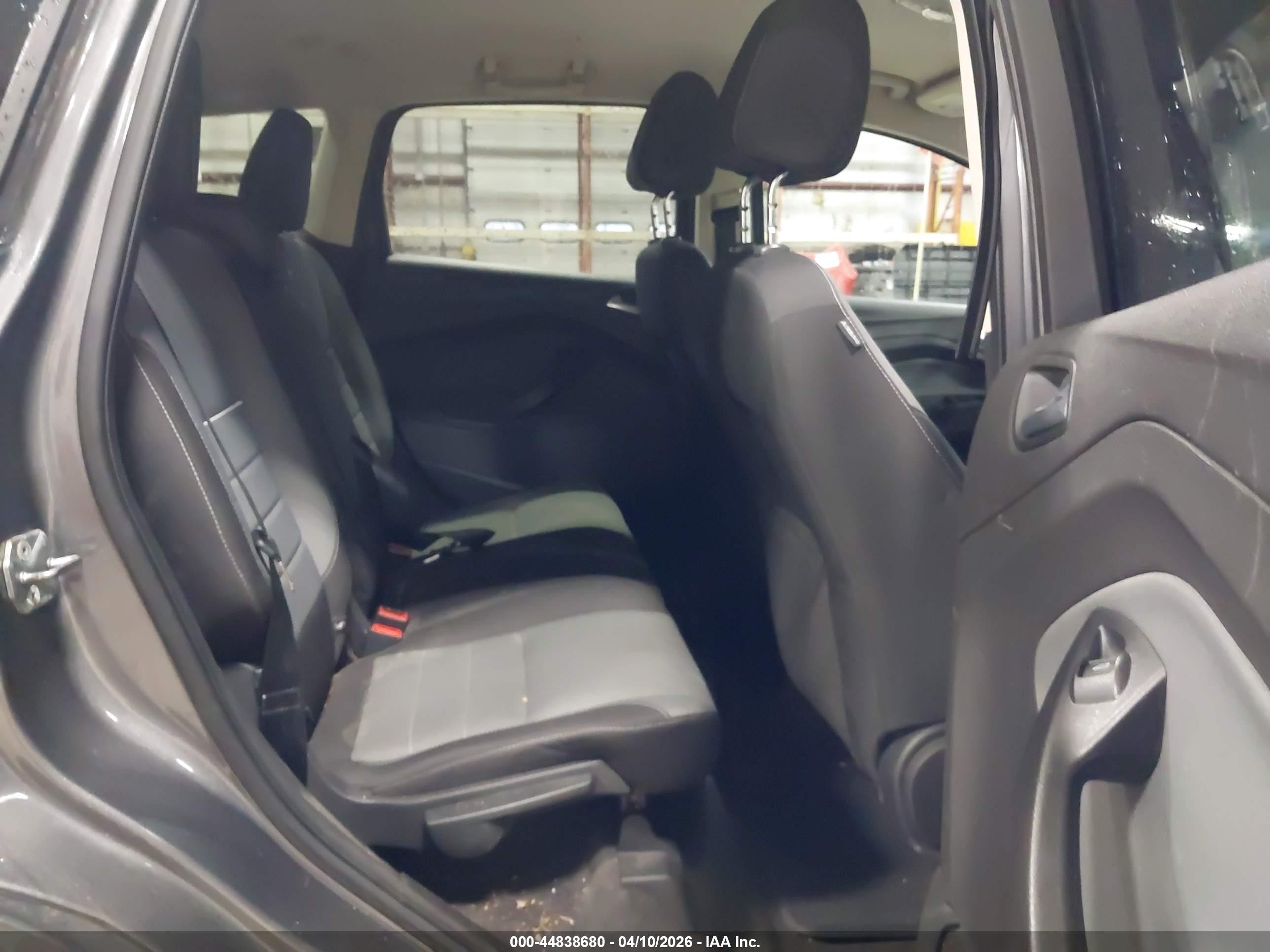 FORD ESCAPE image 8