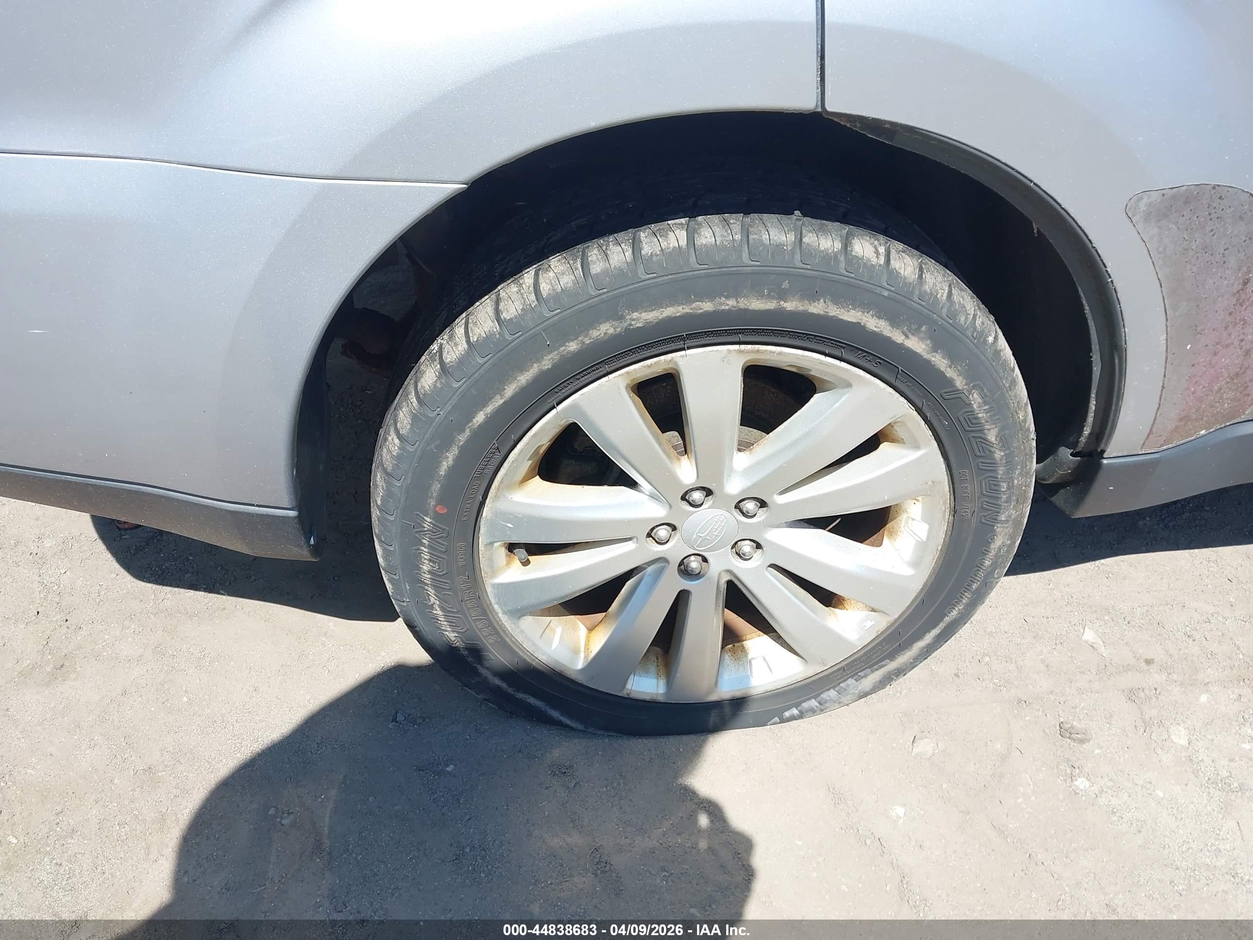 SUBARU FORESTER image 6