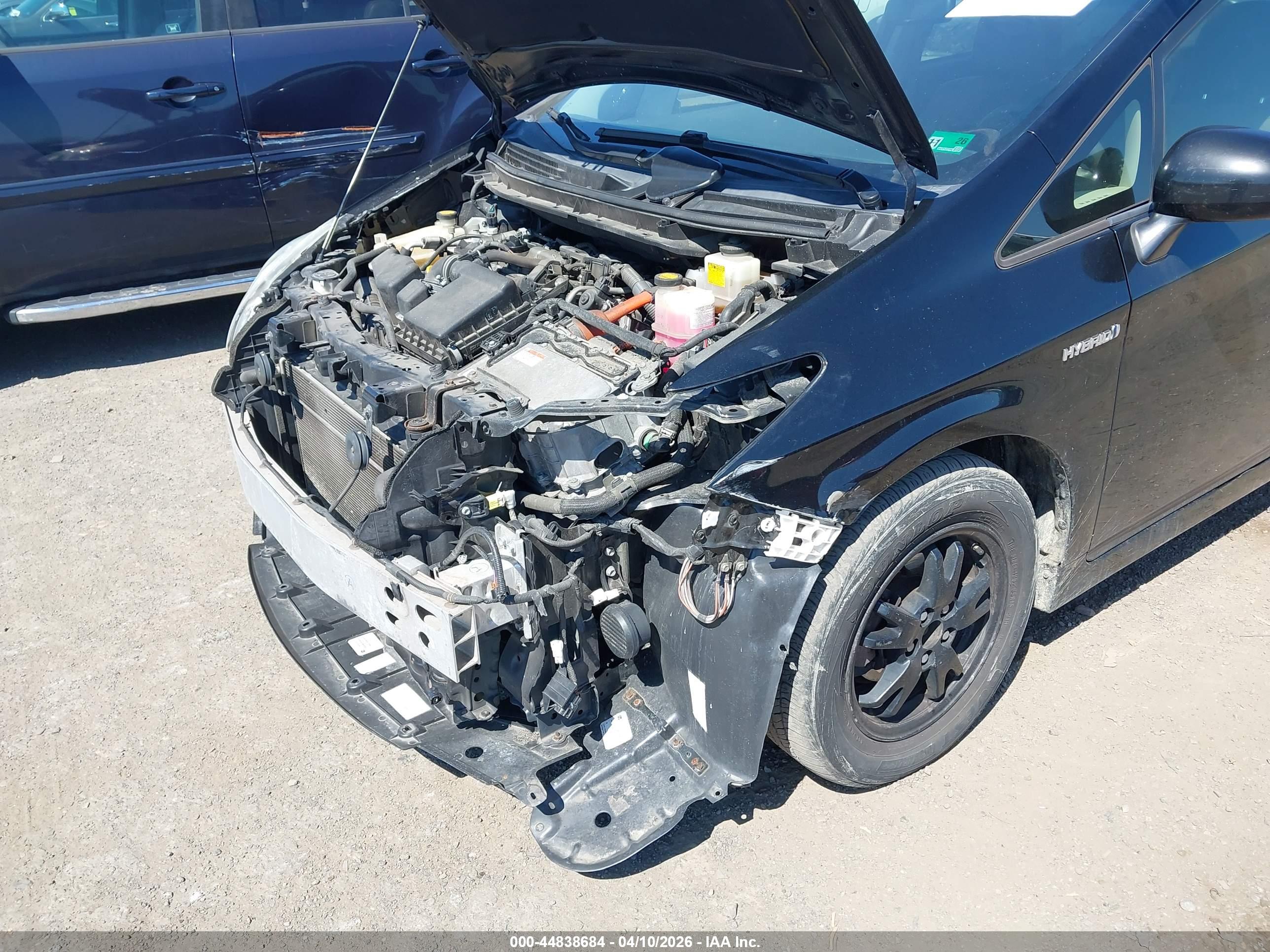 TOYOTA PRIUS image 6