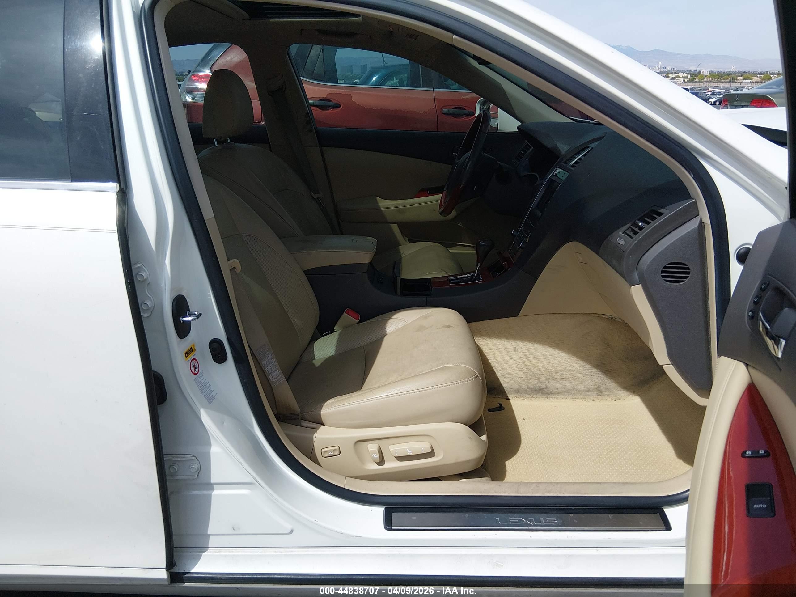 LEXUS ES image 5