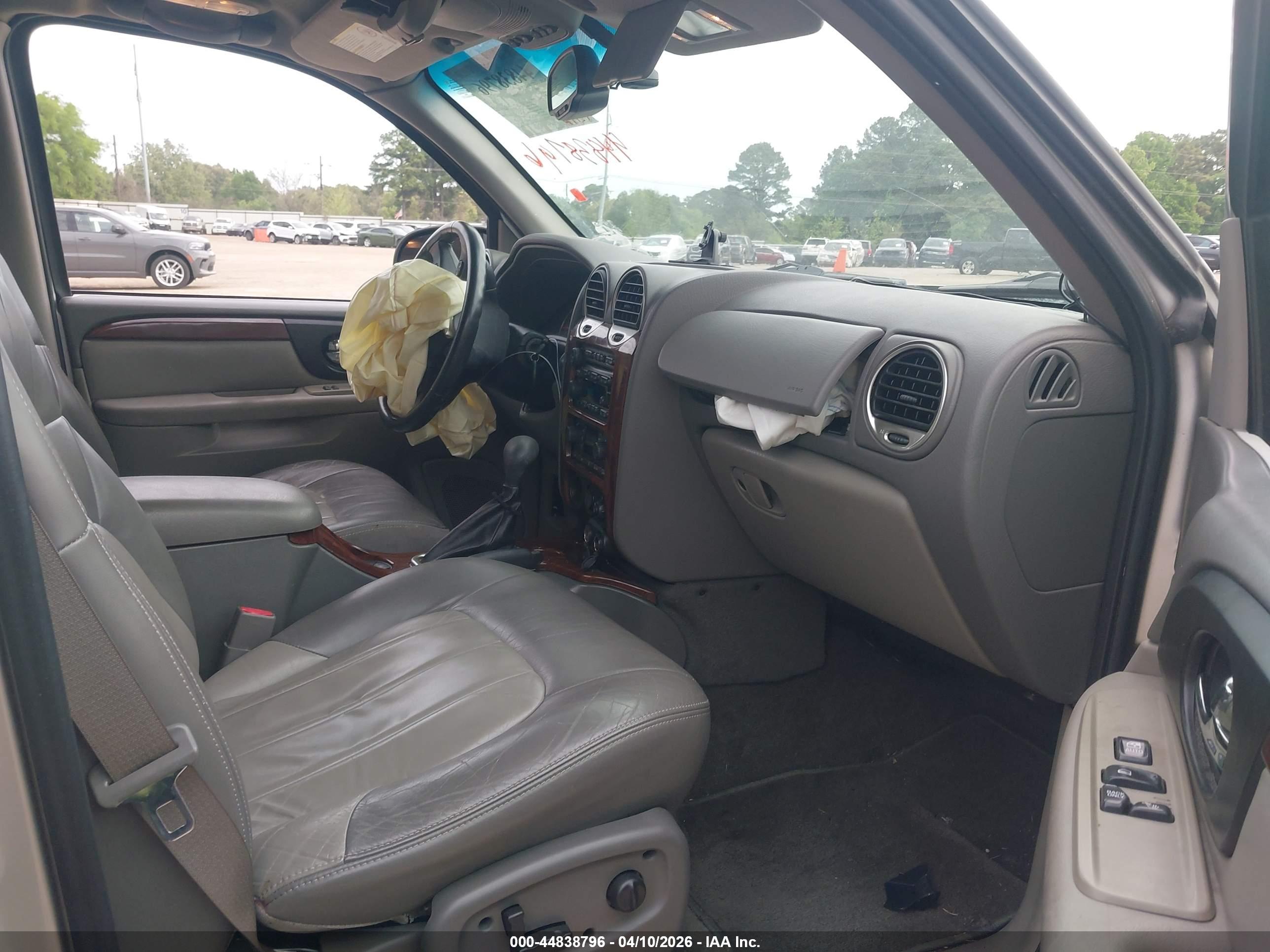 GMC ENVOY image 5