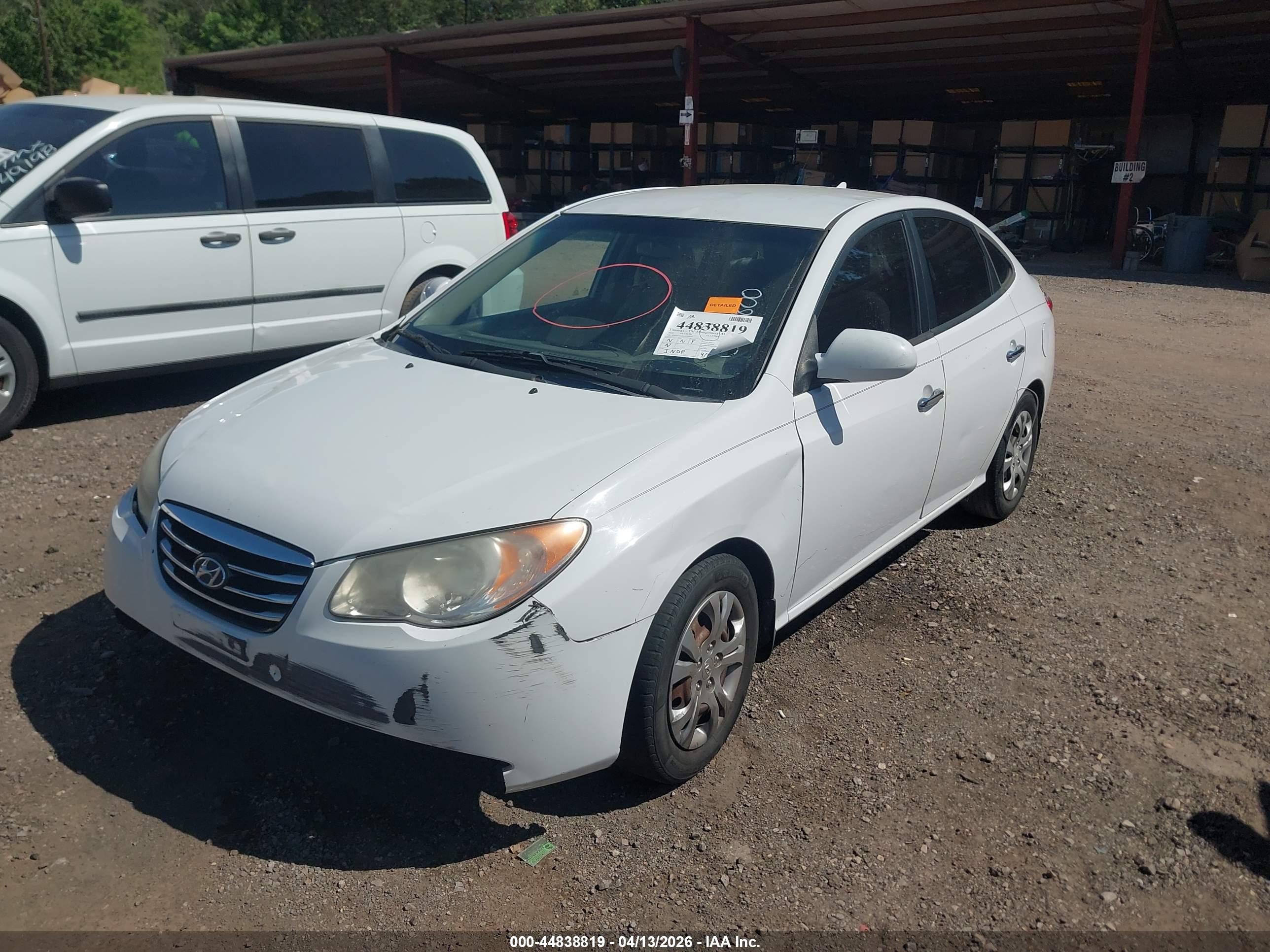 HYUNDAI ELANTRA image 2