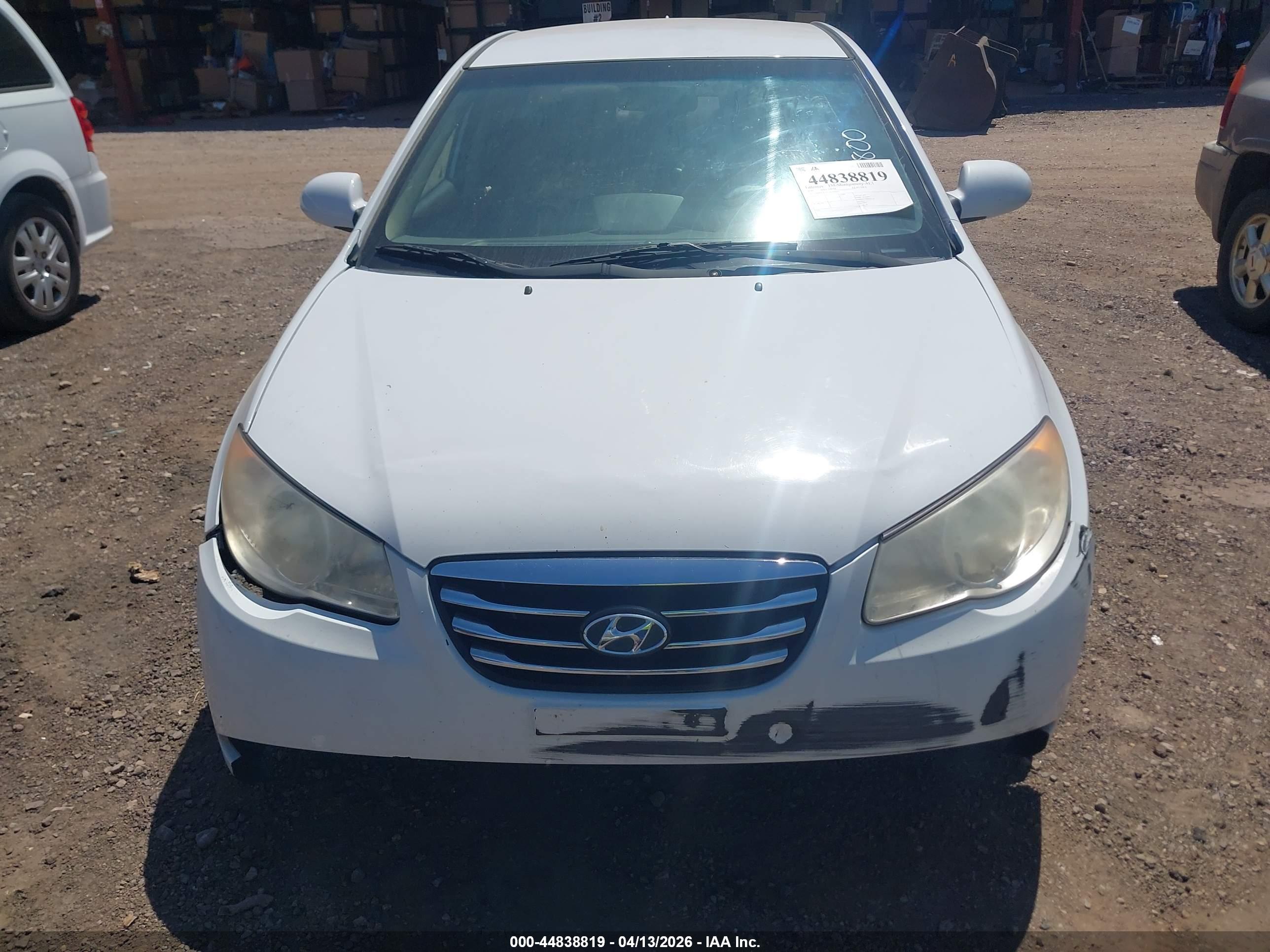 HYUNDAI ELANTRA image 6