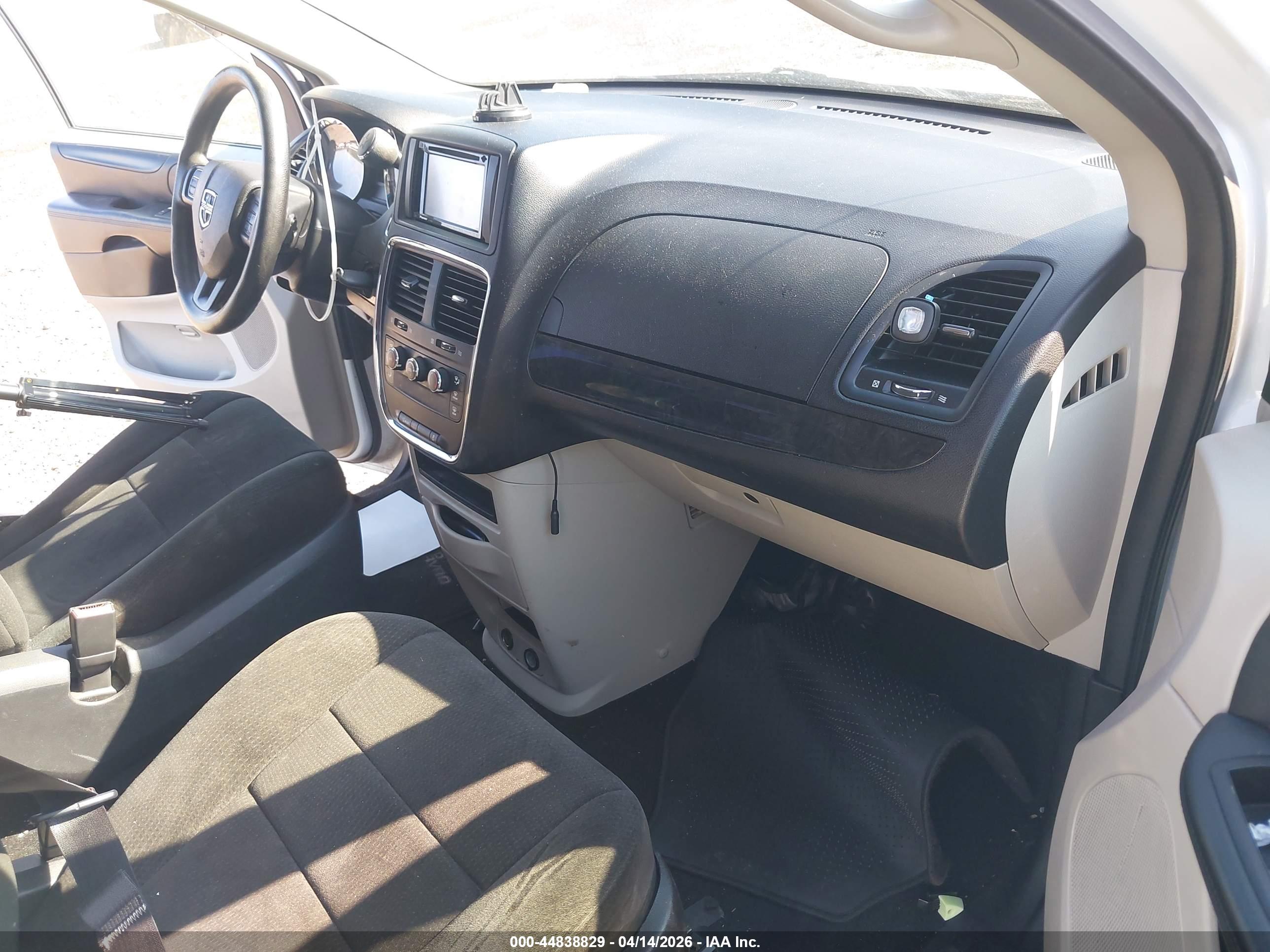 DODGE GRAND image 5