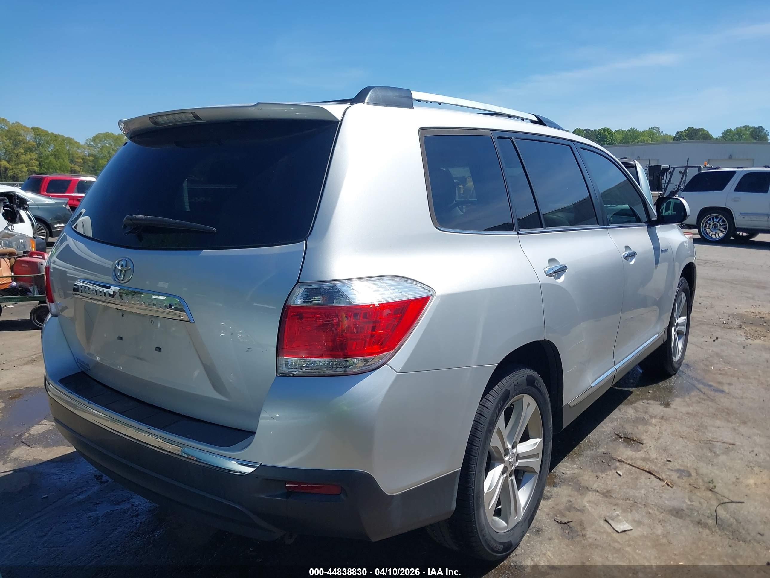 TOYOTA HIGHLANDER image 4