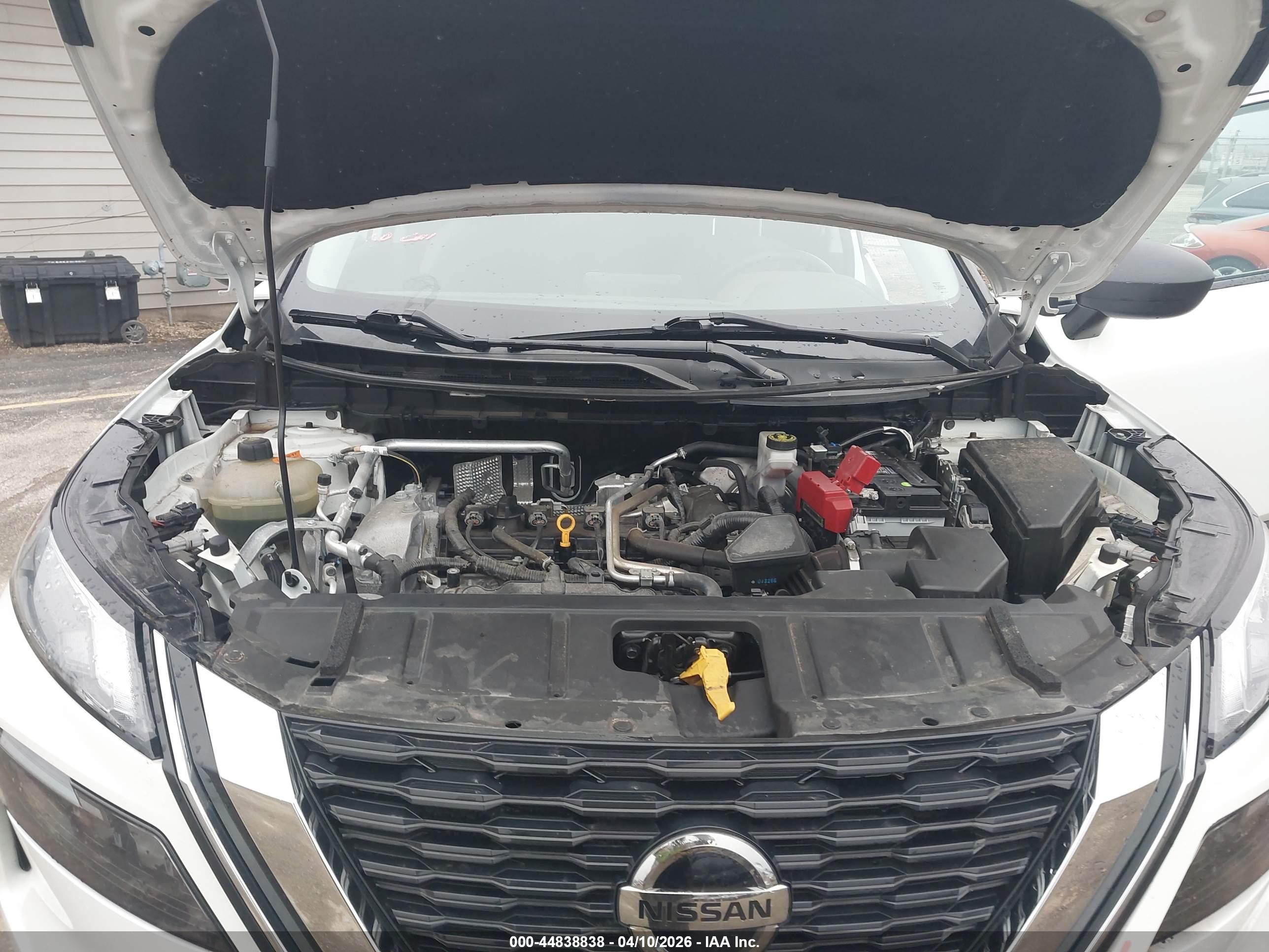 NISSAN ROGUE image 10
