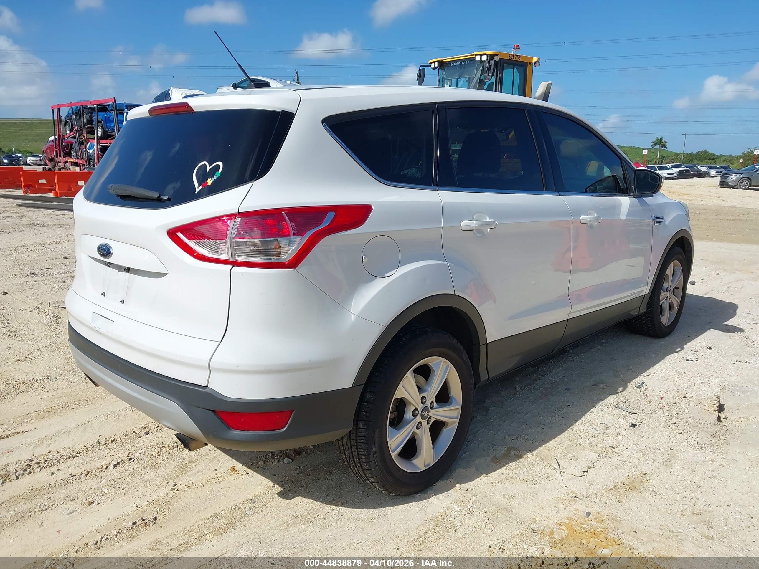 FORD ESCAPE image 4