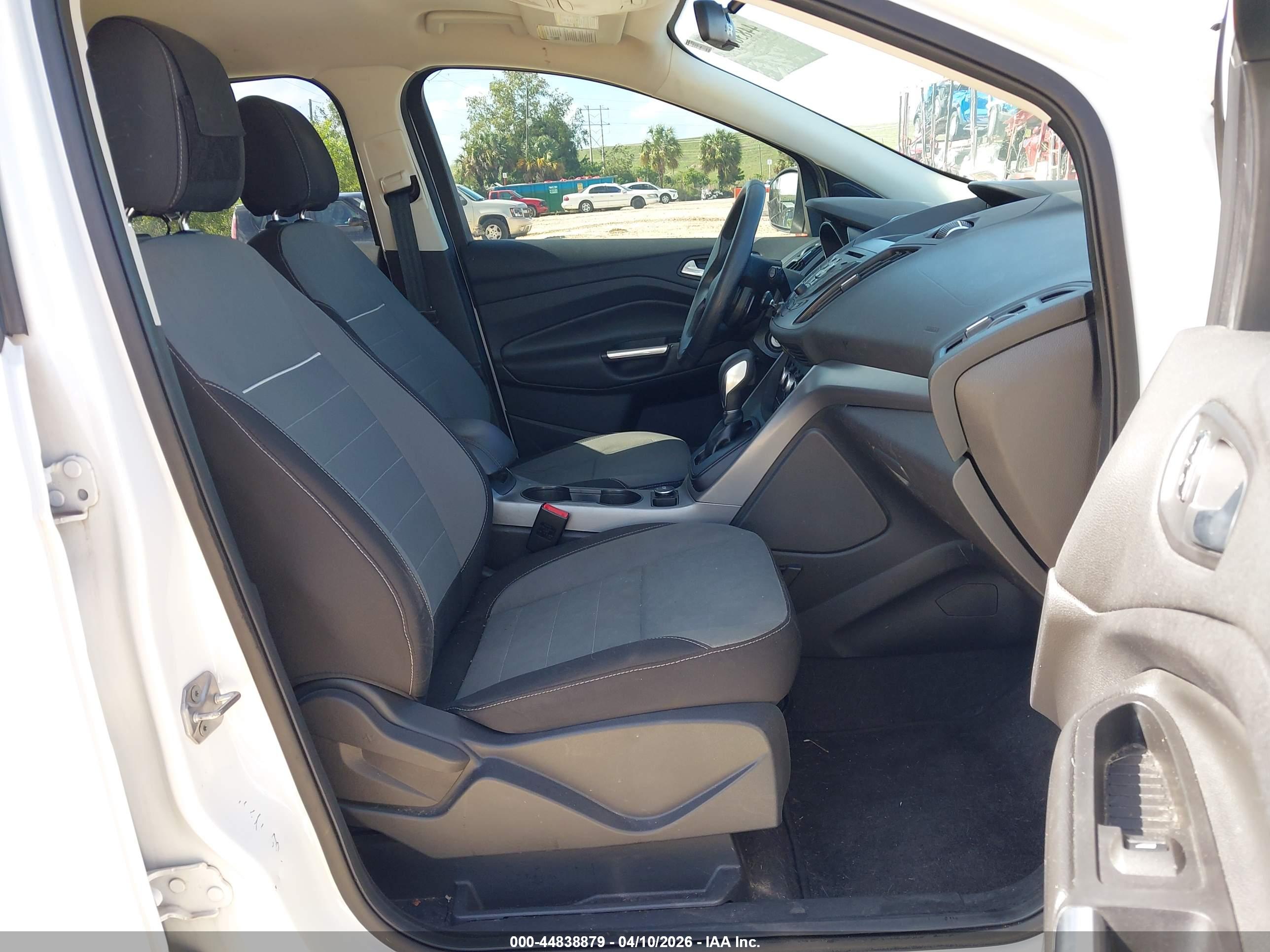 FORD ESCAPE image 5