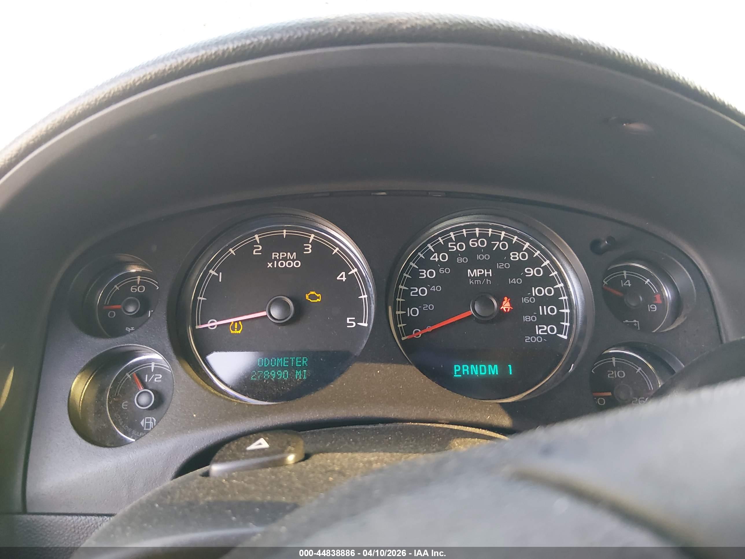 CHEVROLET SILVERADO image 7