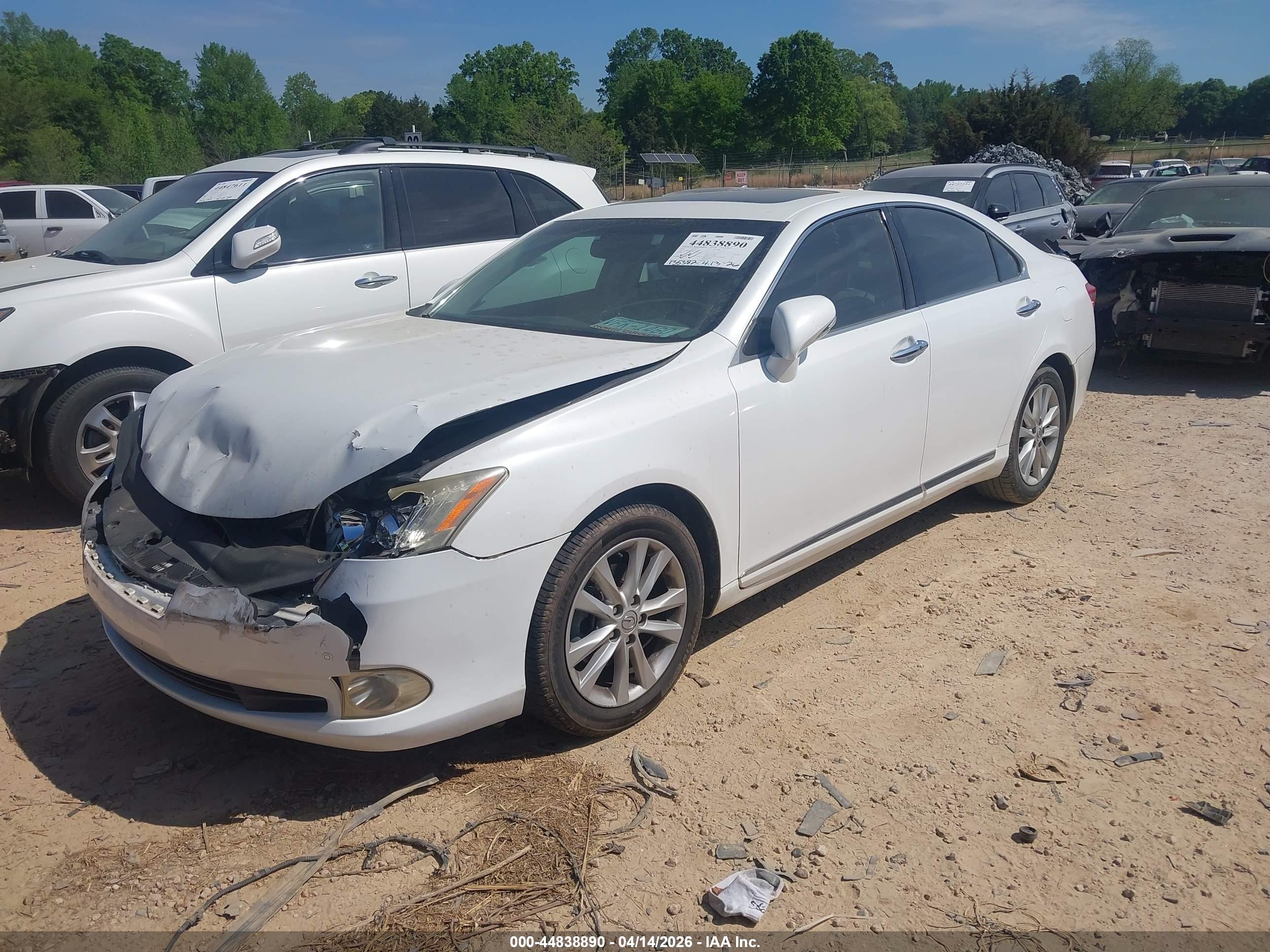 LEXUS ES image 2