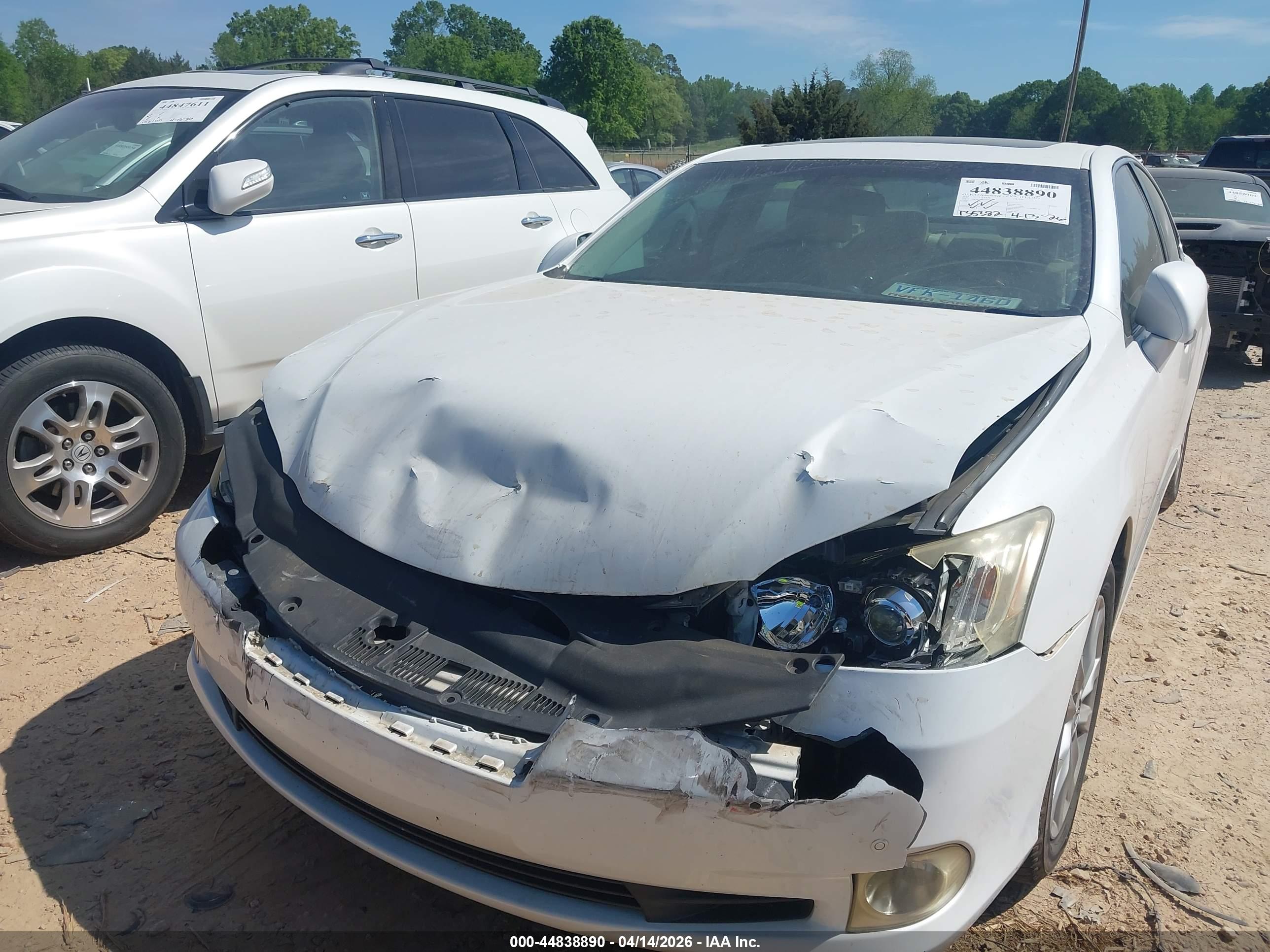 LEXUS ES image 6
