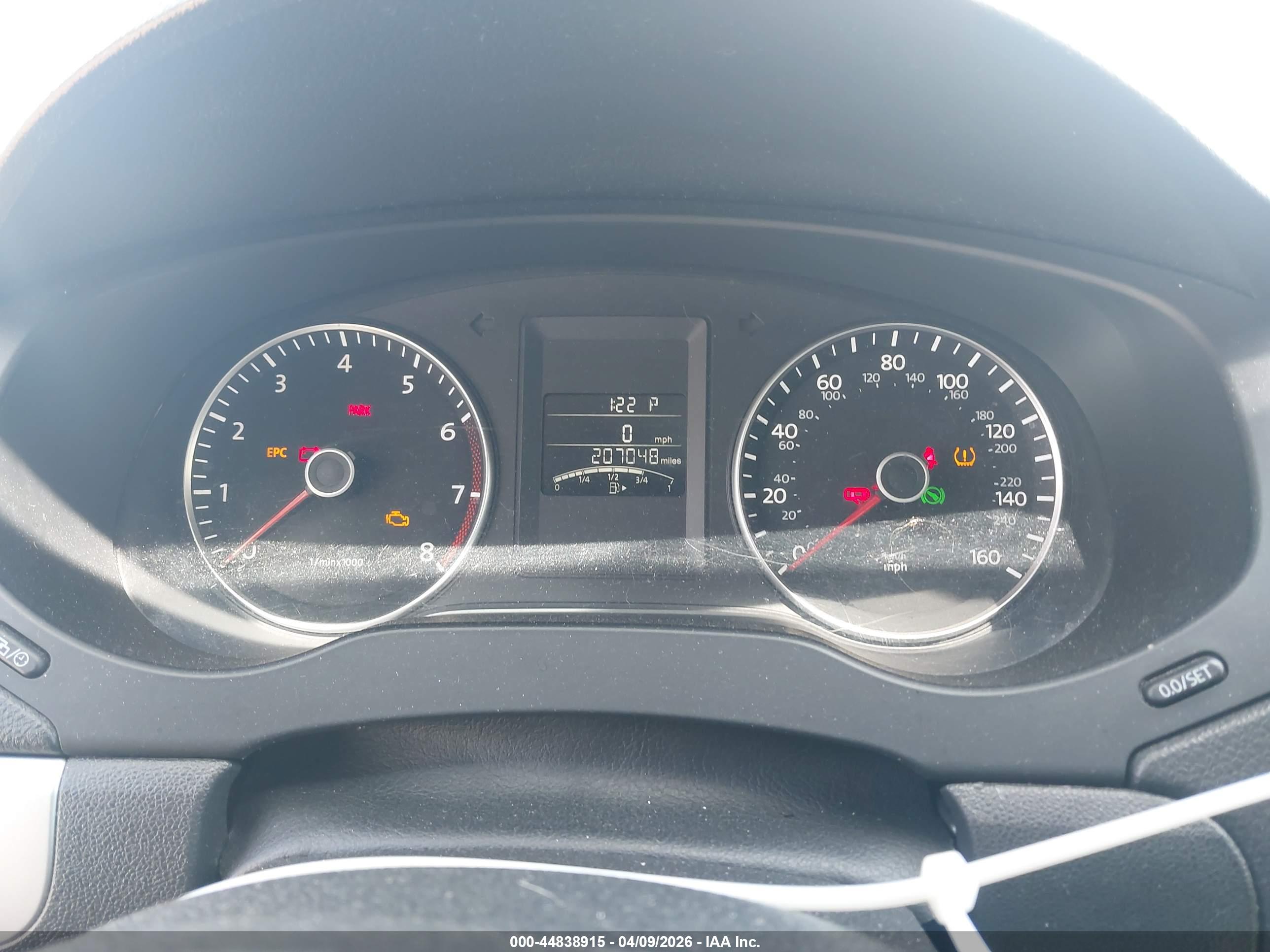 VOLKSWAGEN JETTA image 7