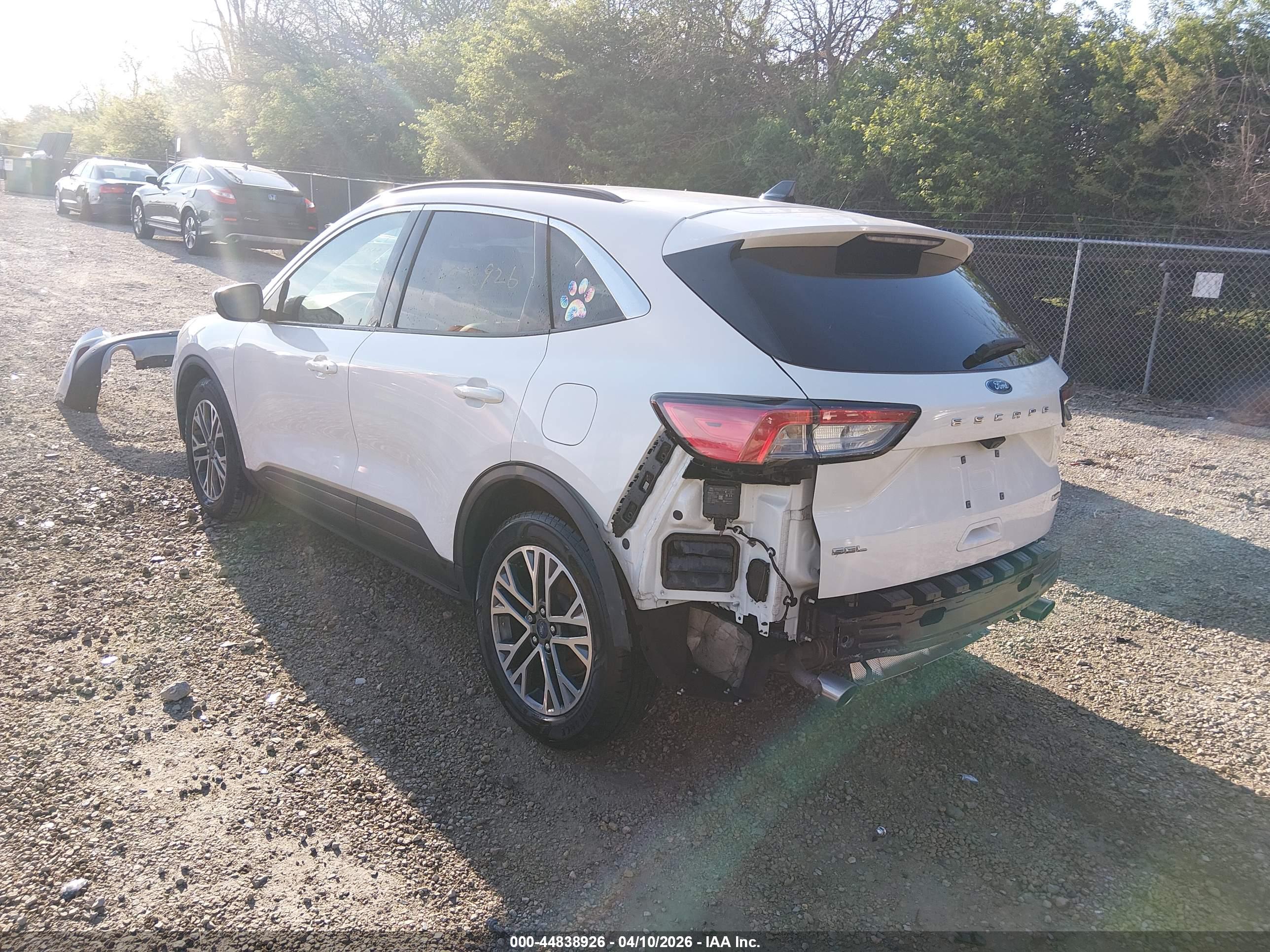 FORD ESCAPE image 3